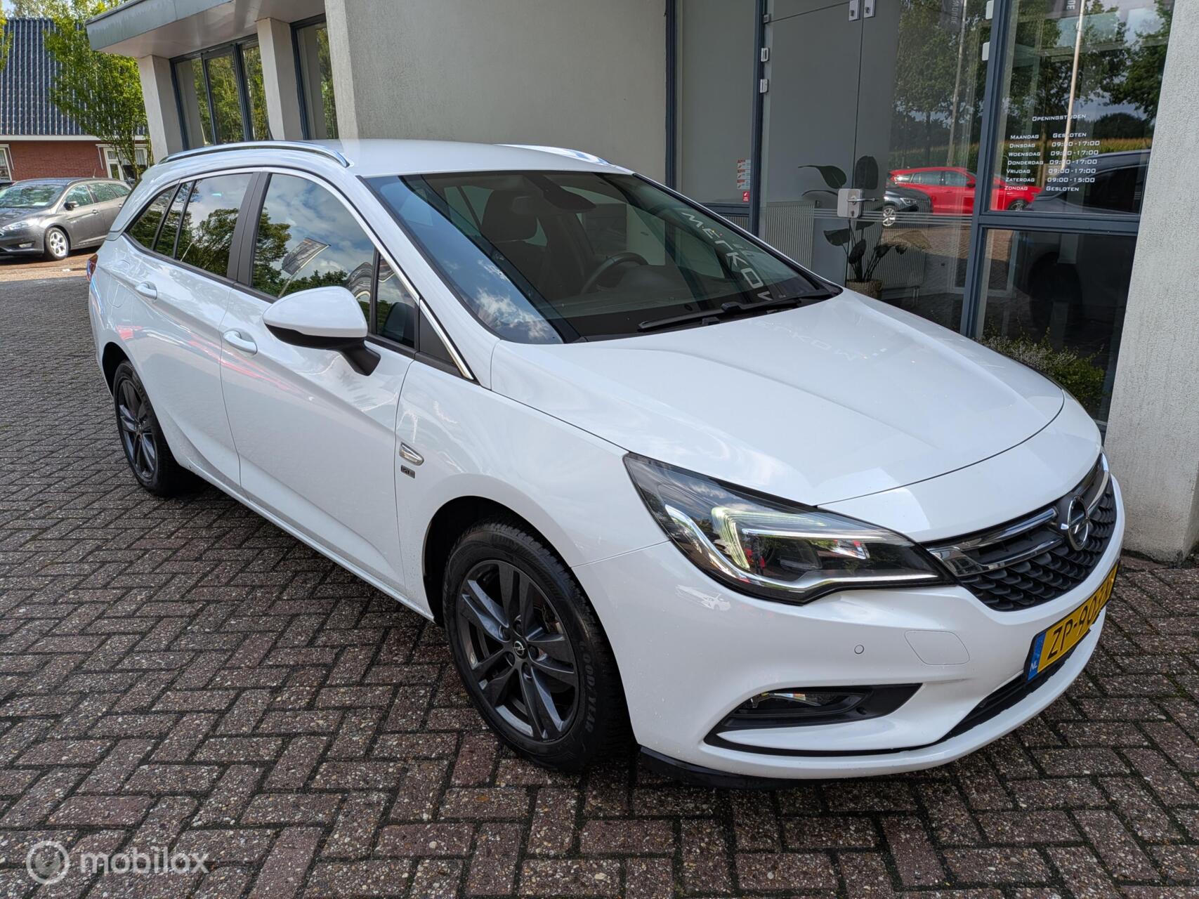 Foto van Opel Astra Sports Tourer