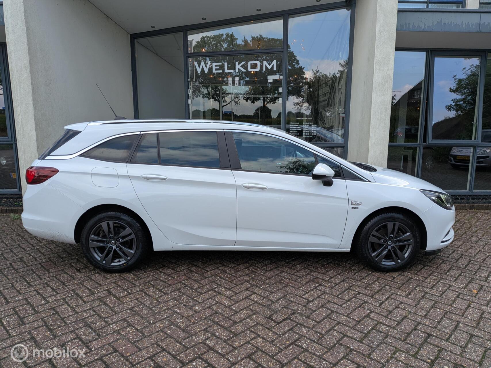 Foto van Opel Astra Sports Tourer