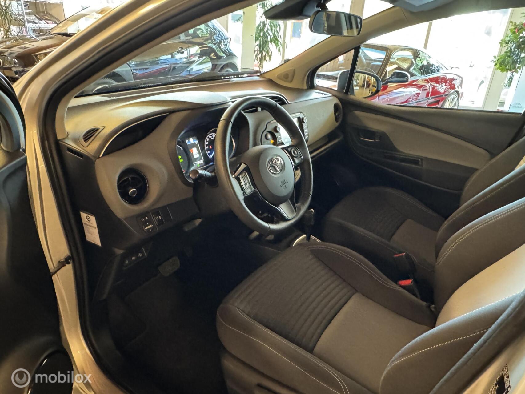 Foto van Toyota Toyota Yaris Hybrid