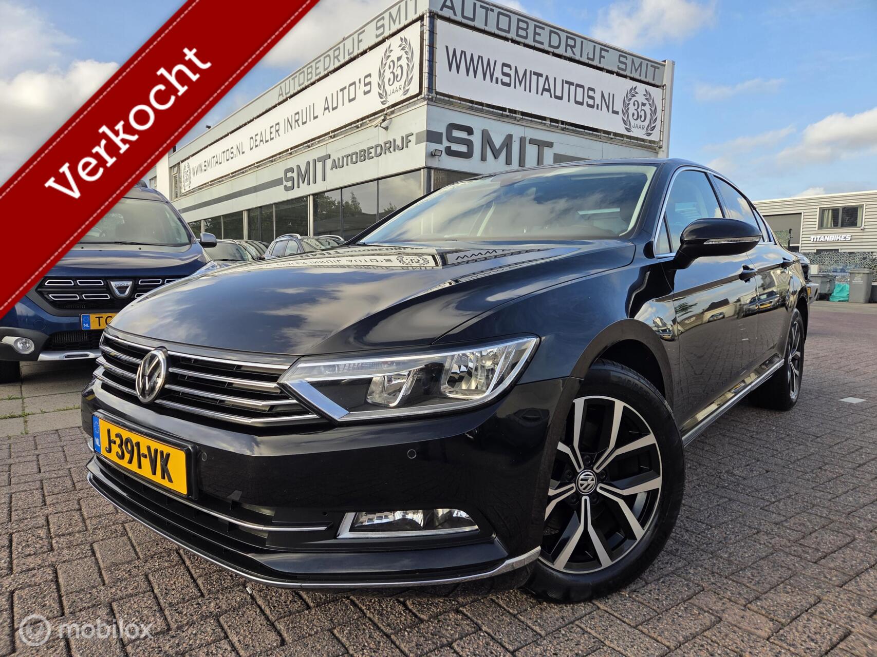Volkswagen Passat 1.5 TSI Highline Business R Camera/Carplay 2018 - voorkant