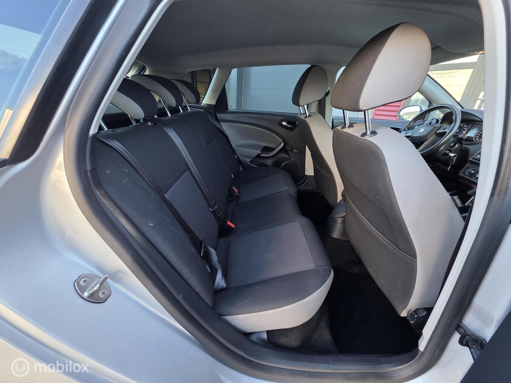 Foto van Seat Ibiza ST