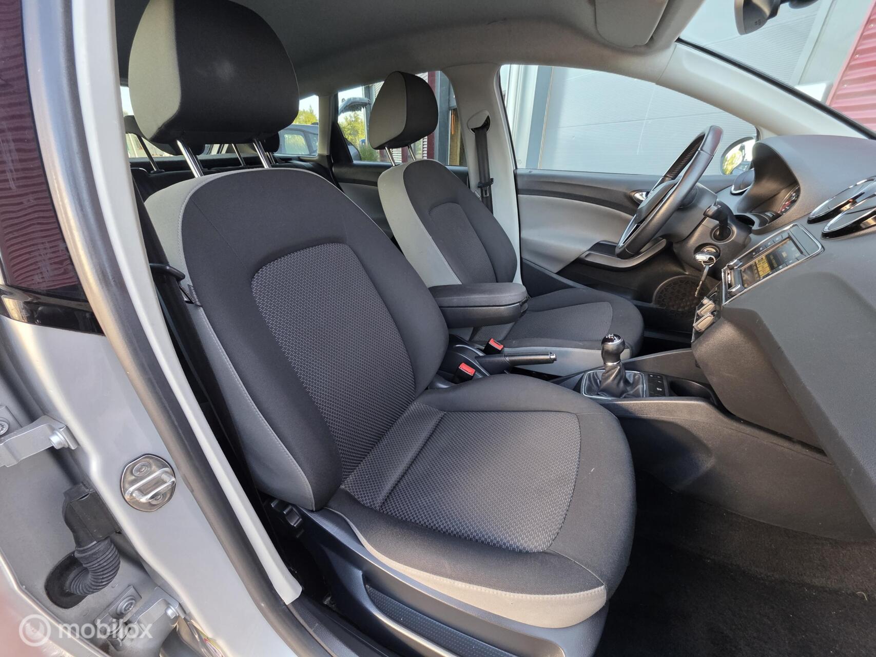 Foto van Seat Ibiza ST