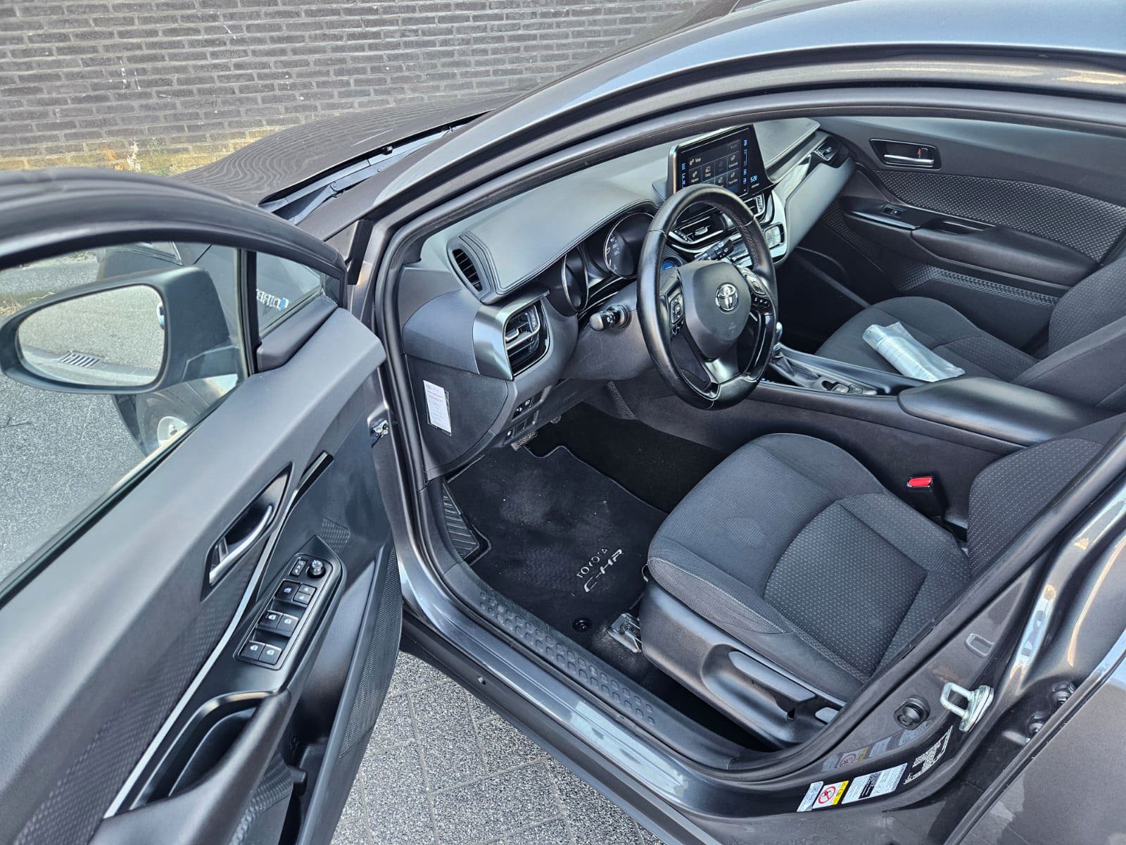 Foto van Toyota Toyota C-hr