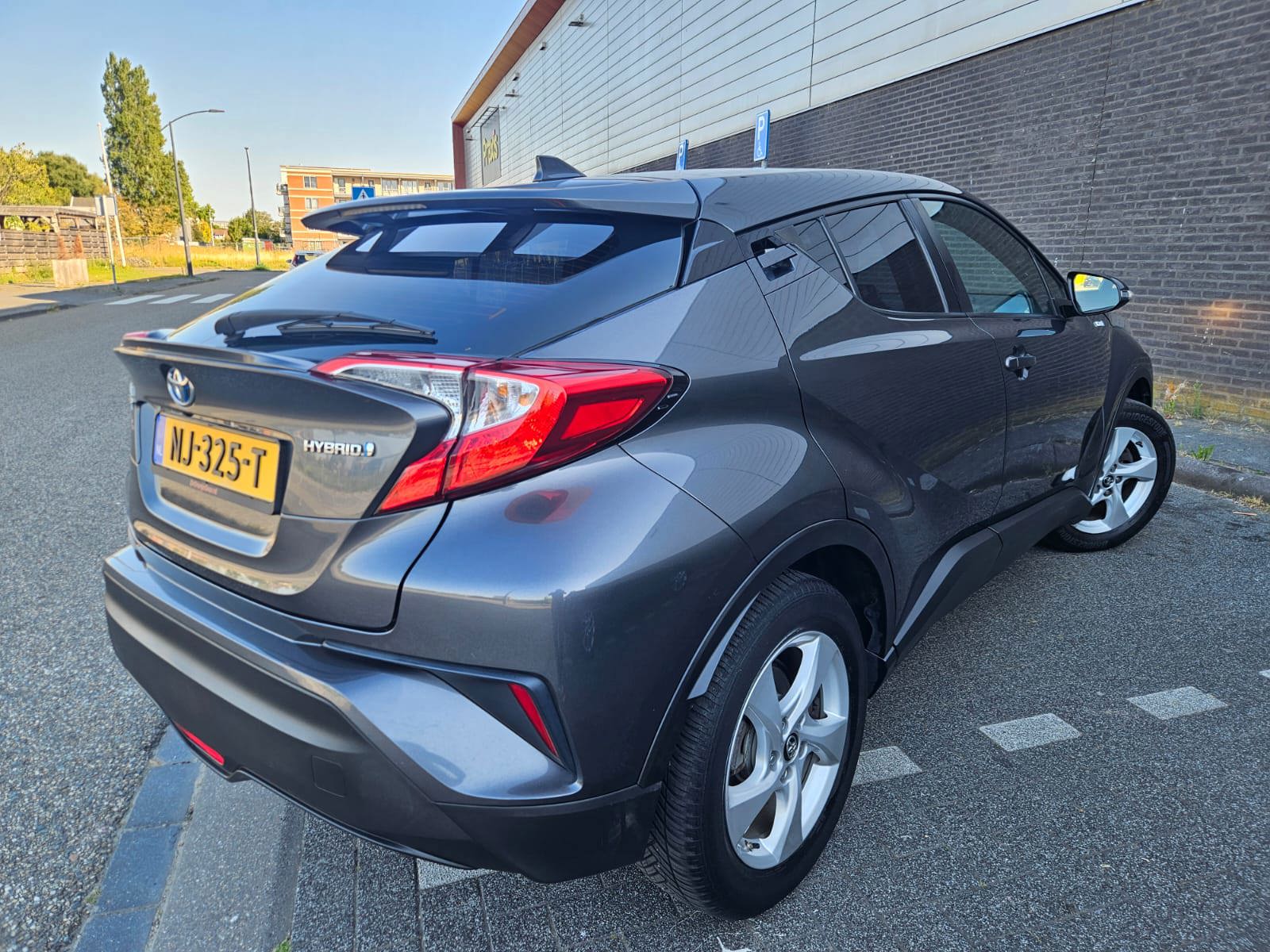 Foto van Toyota Toyota C-hr