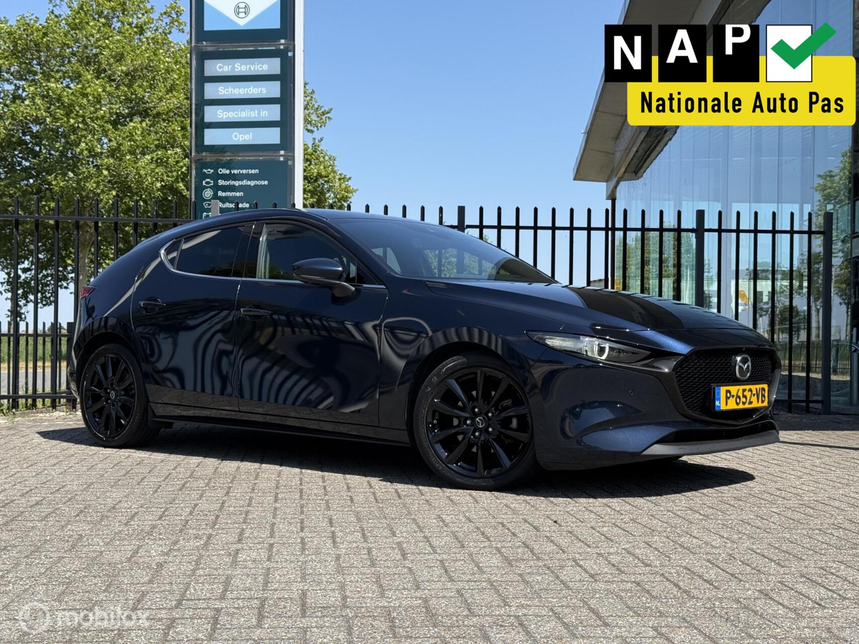 Mazda Mazda3 2.0 e-SkyActiv-X M Hybrid 186 Luxury | full option 2022 - voorkant