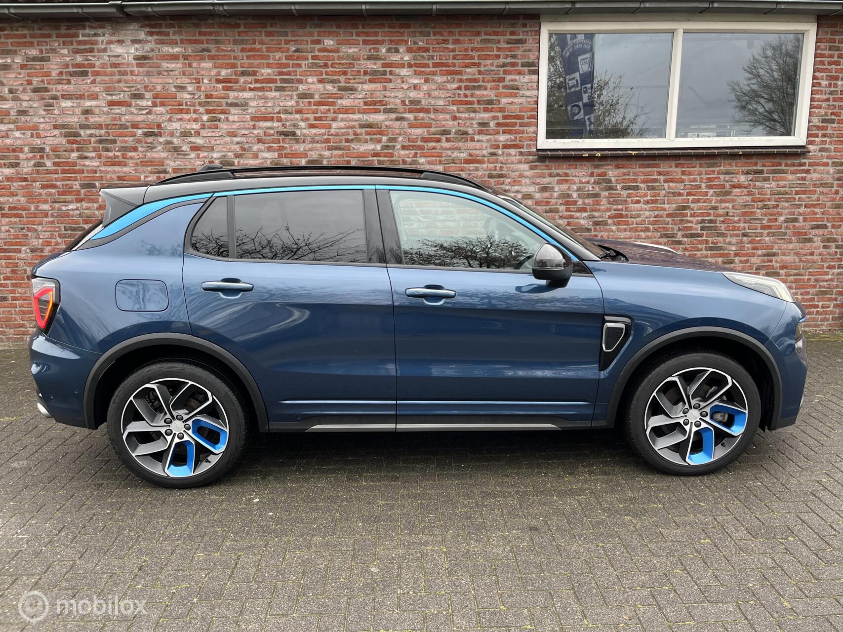 Foto van Lynk&co LYNK & Co 01