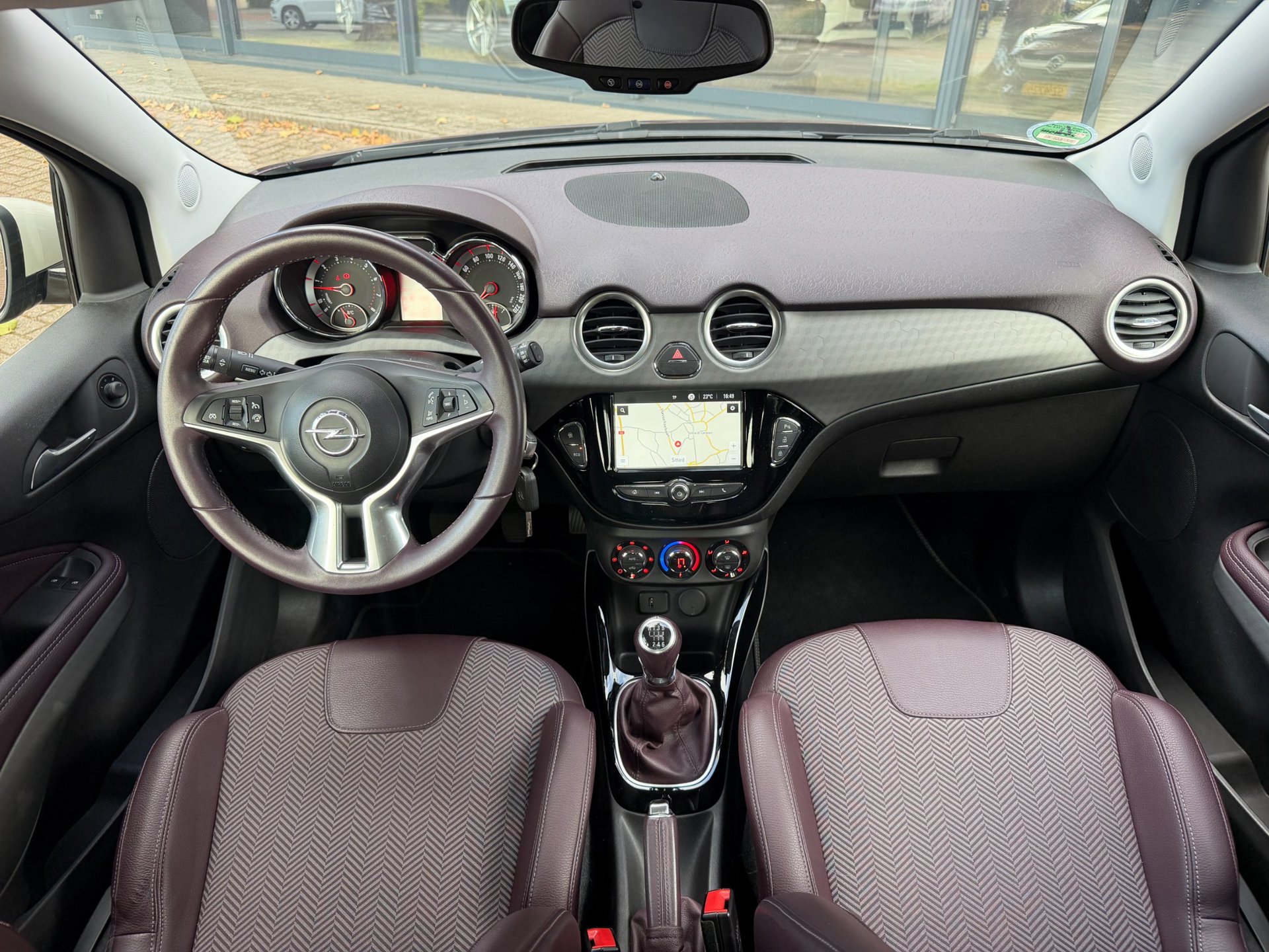 Foto van Opel Adam