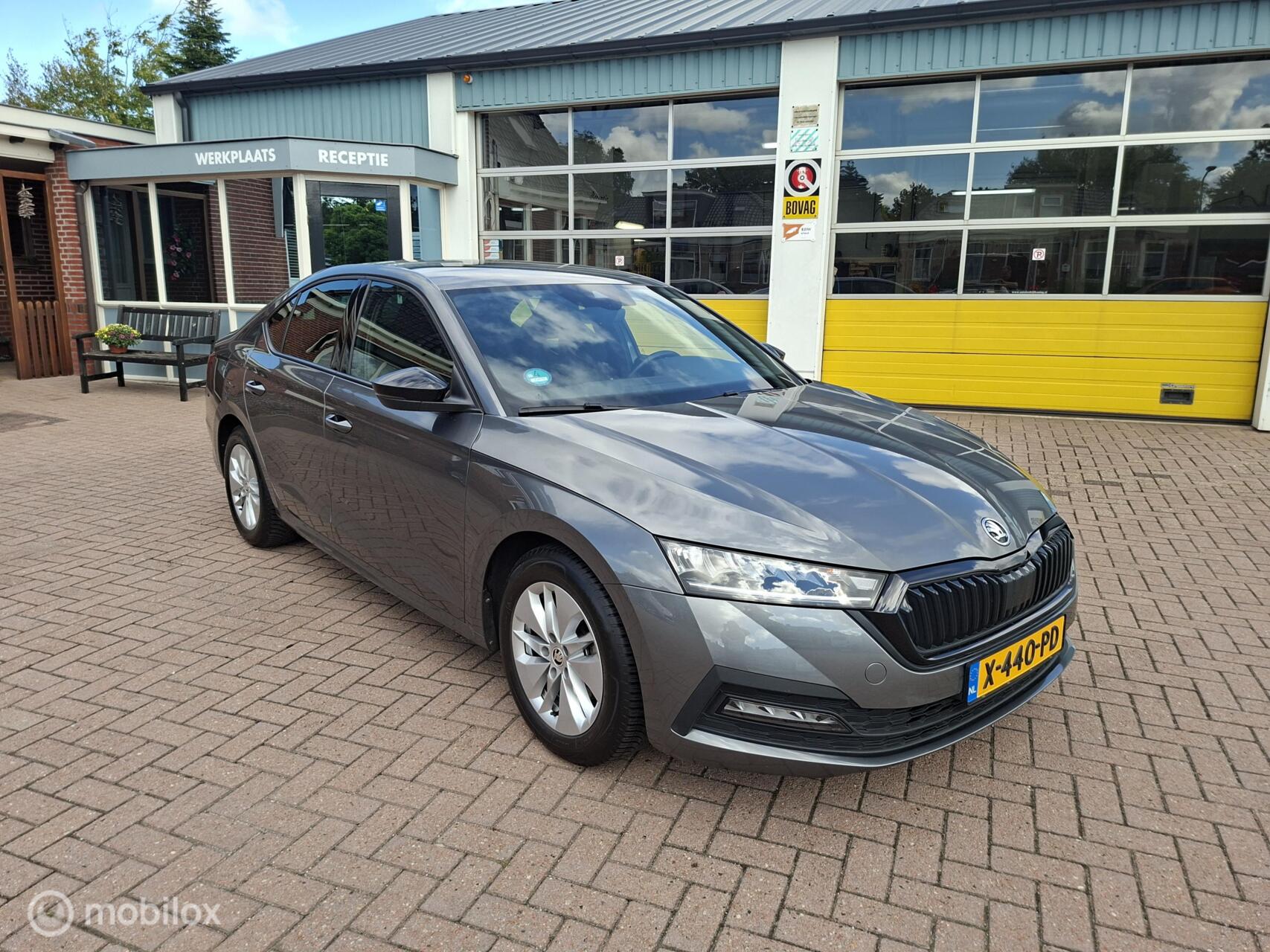 Skoda Octavia 1.0 e-TSI Ambition 2024 - voorkant
