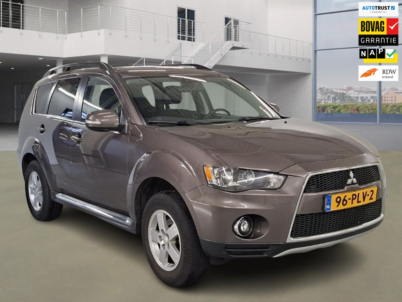 Mitsubishi Mitsubishi Outlander 2.0 Intro Edition Automaat 1e Eig. +NAP NL-auto 2011 - voorkant