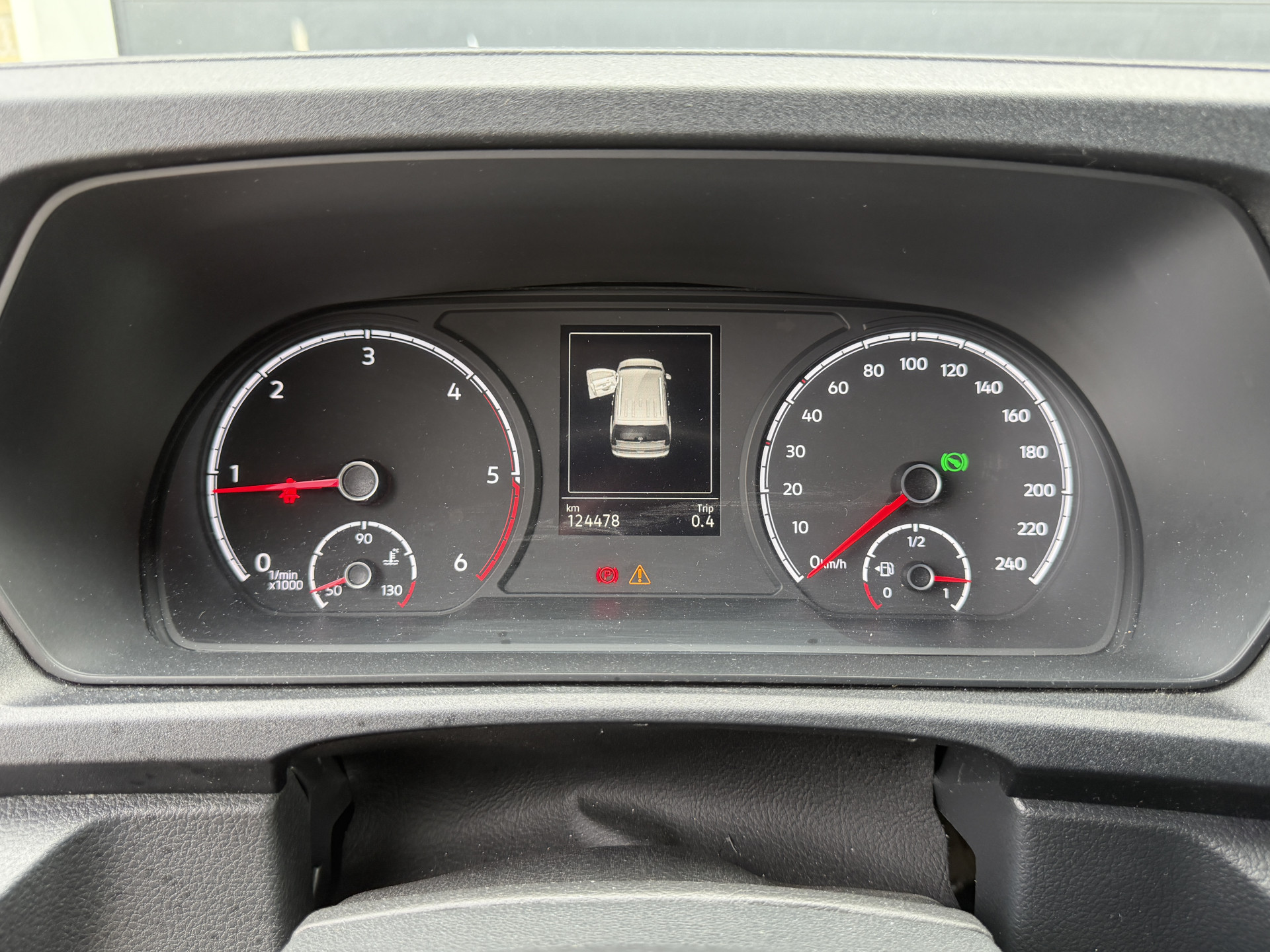Foto van Volkswagen Caddy Modified Partition Wall