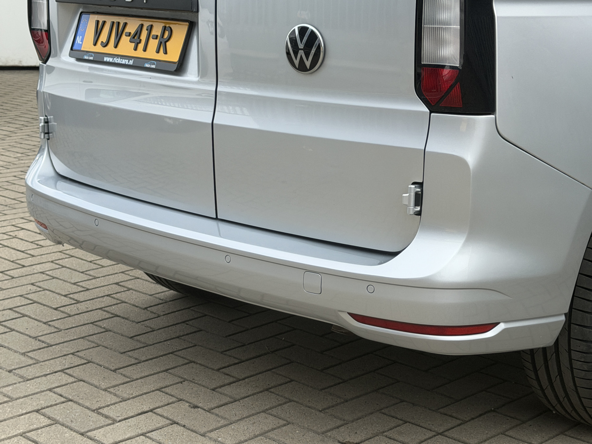 Foto van Volkswagen Caddy Modified Partition Wall