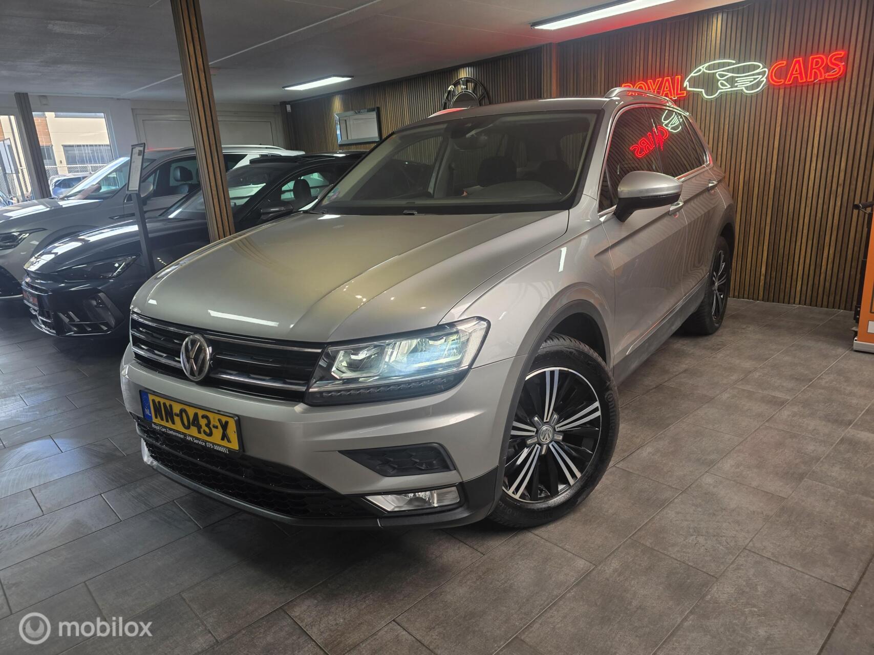 Volkswagen Tiguan 1.4 TSI ACT Business R/ Acc/ Carplay / Led 2017 - voorkant