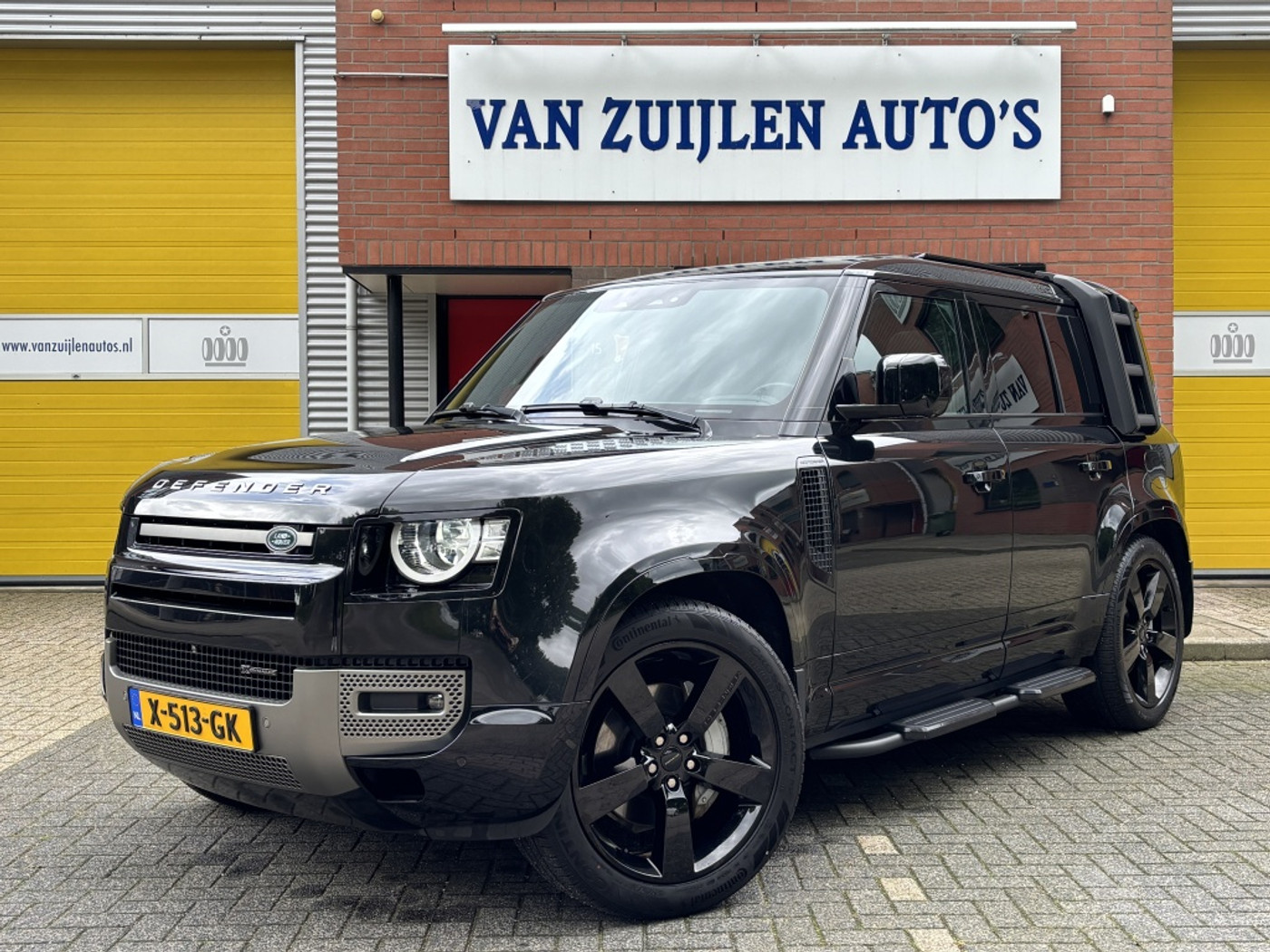 Land Rover Defender P400e X-Dynamic Panorama Trekhaak 22" 2023 - voorkant