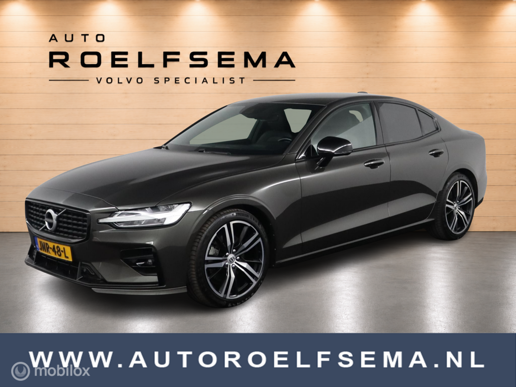 Volvo S60 2.0 B4 R-Design | 19" Velgen | Verwarmbaar stuurwiel en voorstoelen | Camera | Elektrische bestuurdersstoel 2021 - voorkant