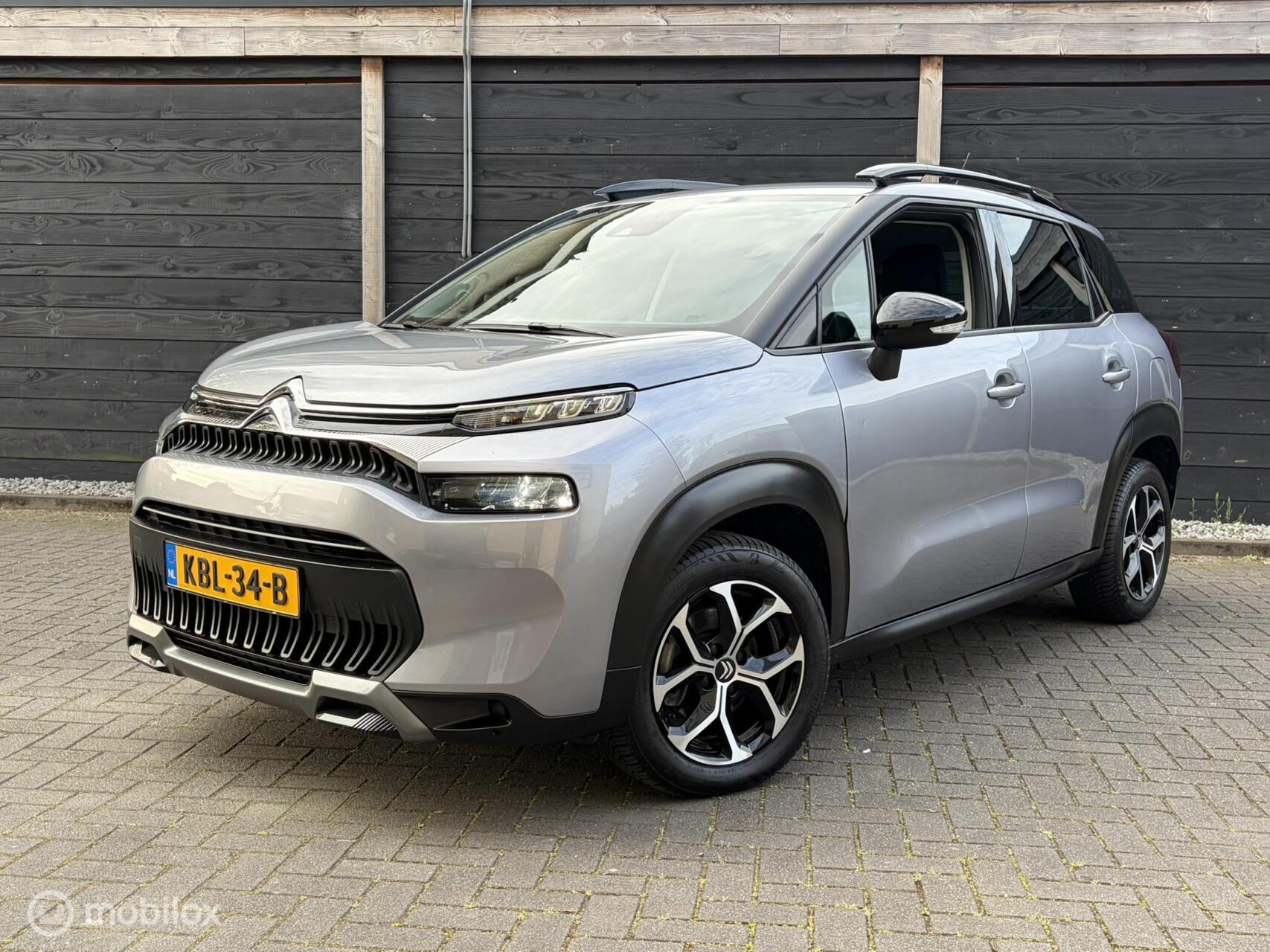 Citroen C3 Aircross 1.2 110 PK FM nav / Cruise / LM / Privacy glass / 17.740 KM!!! 2024 - voorkant