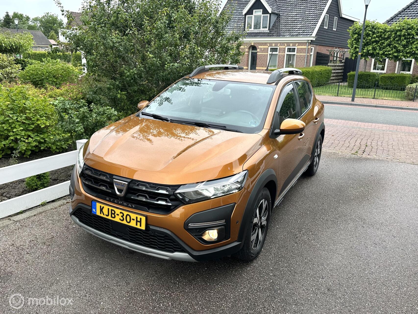 Dacia Sandero 1.0 TCe 90 AUTOMAAT AIRCO CARPLAY NAVIGATIE CRUISE CONTROLE ACHTERUITRIJ CAMERA!! 2022 - voorkant