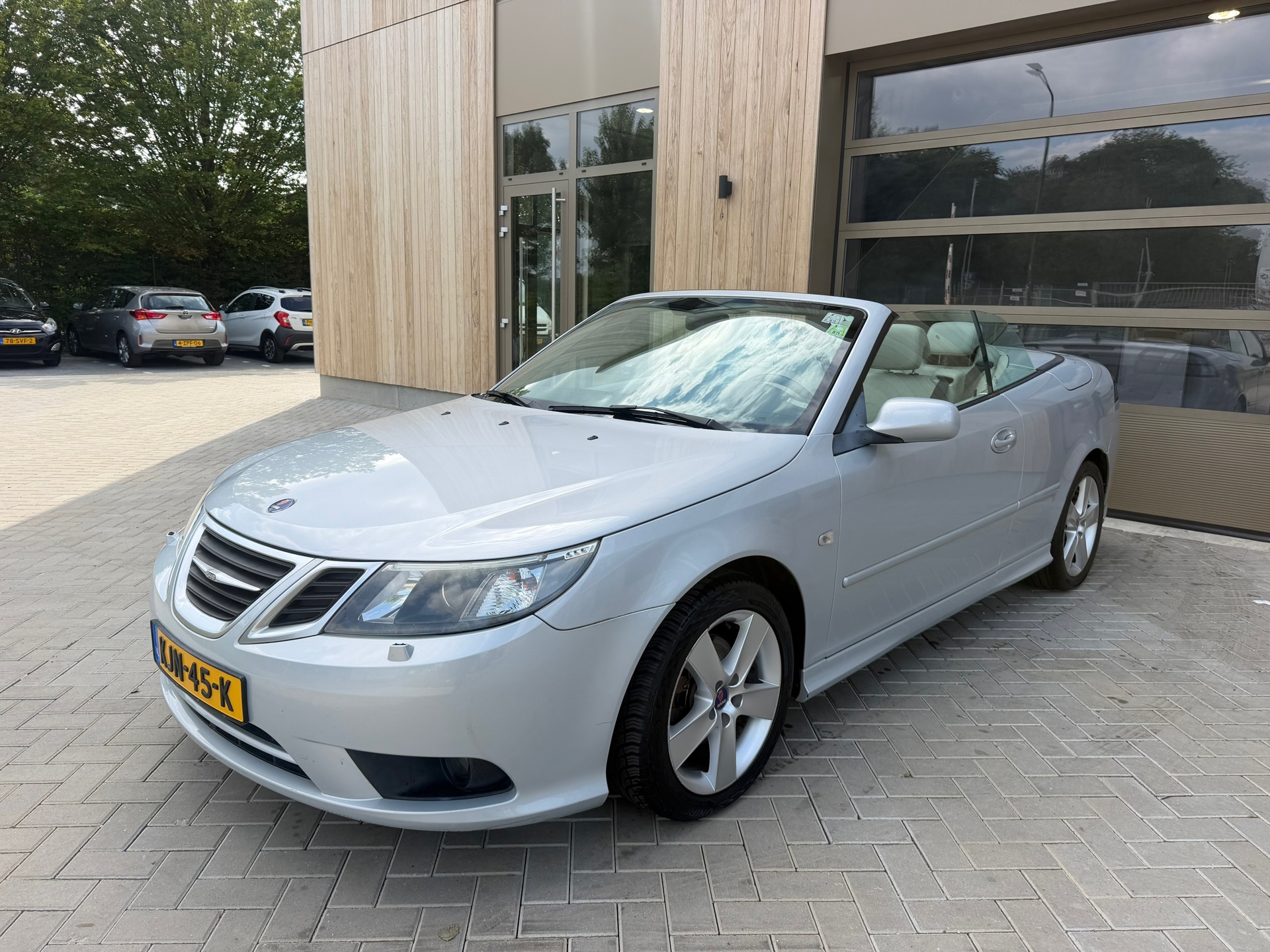 Saab Saab 9-3 2.0t Vector Spring Edition Cabrio|Automaat|Airco|NAVI|Cruise controle|Stoelverwarming|Parkeersensoren|Nieuwe APK 2008 - voorkant