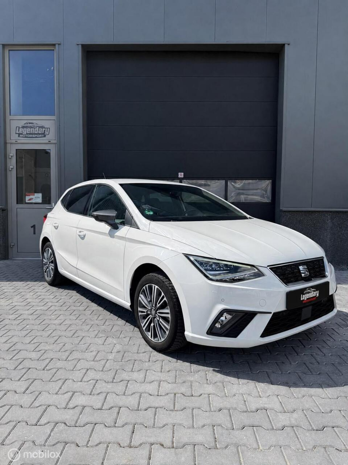 Seat Ibiza 1.0 TSI Excellence|CarPlay|Adap. Cruise|Stoelverw 2017 - voorkant
