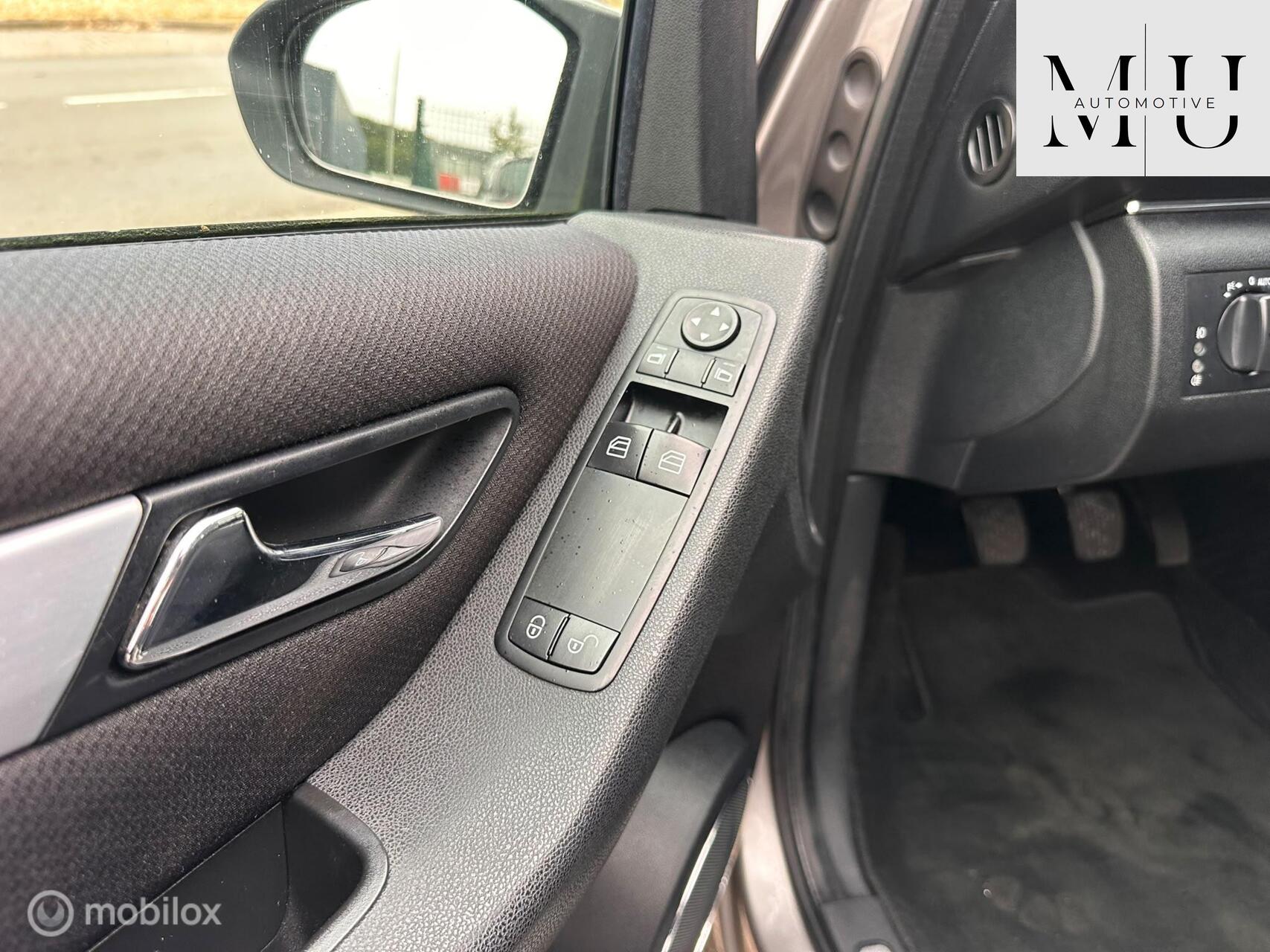 Foto van Mercedes-Benz B 150