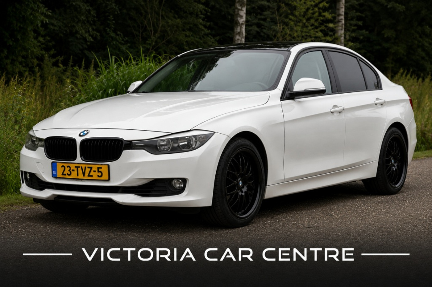 BMW 3er Reihe 320i F30 - Automaat - Blikschade! 2012 - voorkant