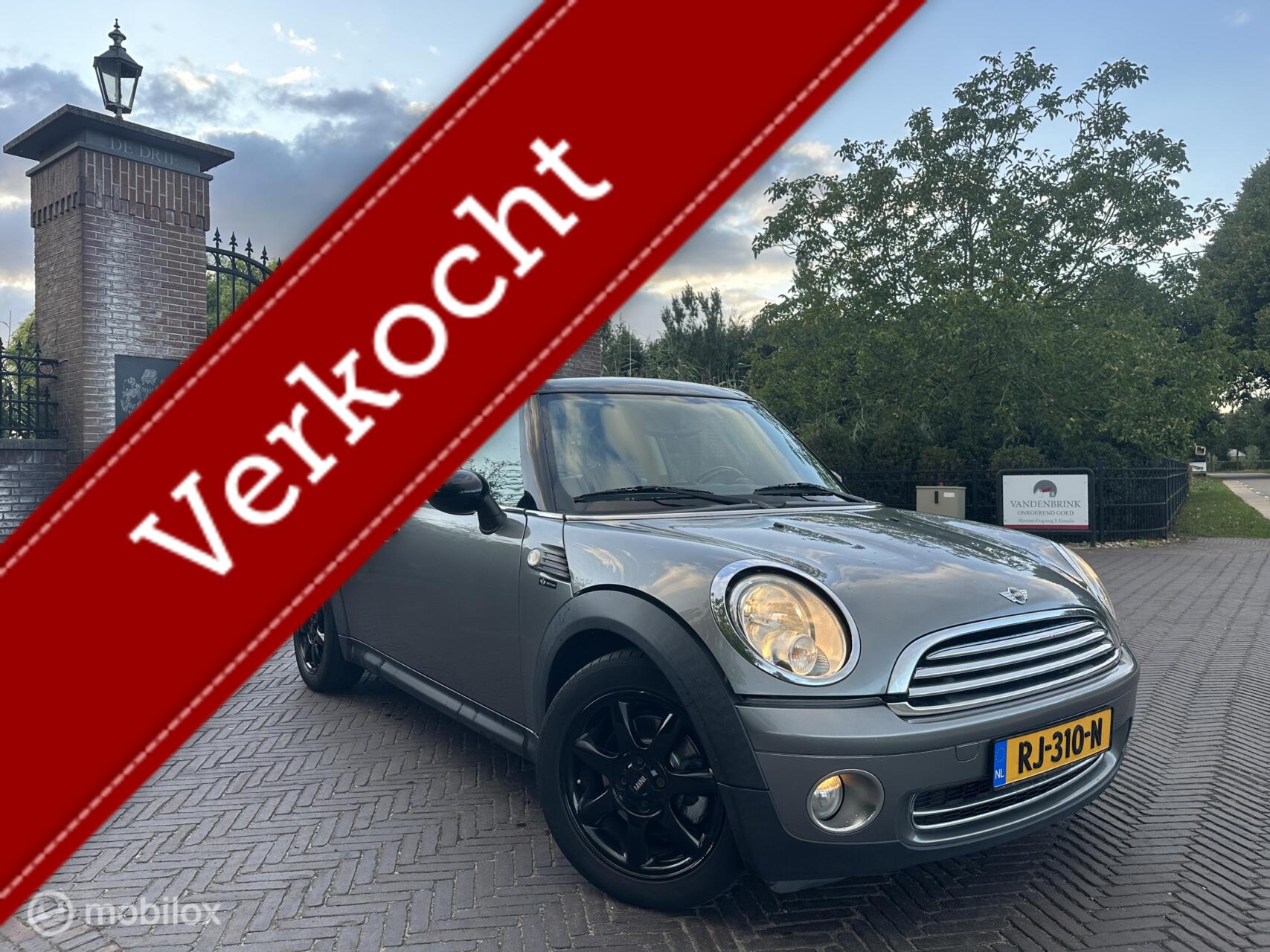 Mini 3-deurs 1.6 Cooper Chili 2010 - voorkant