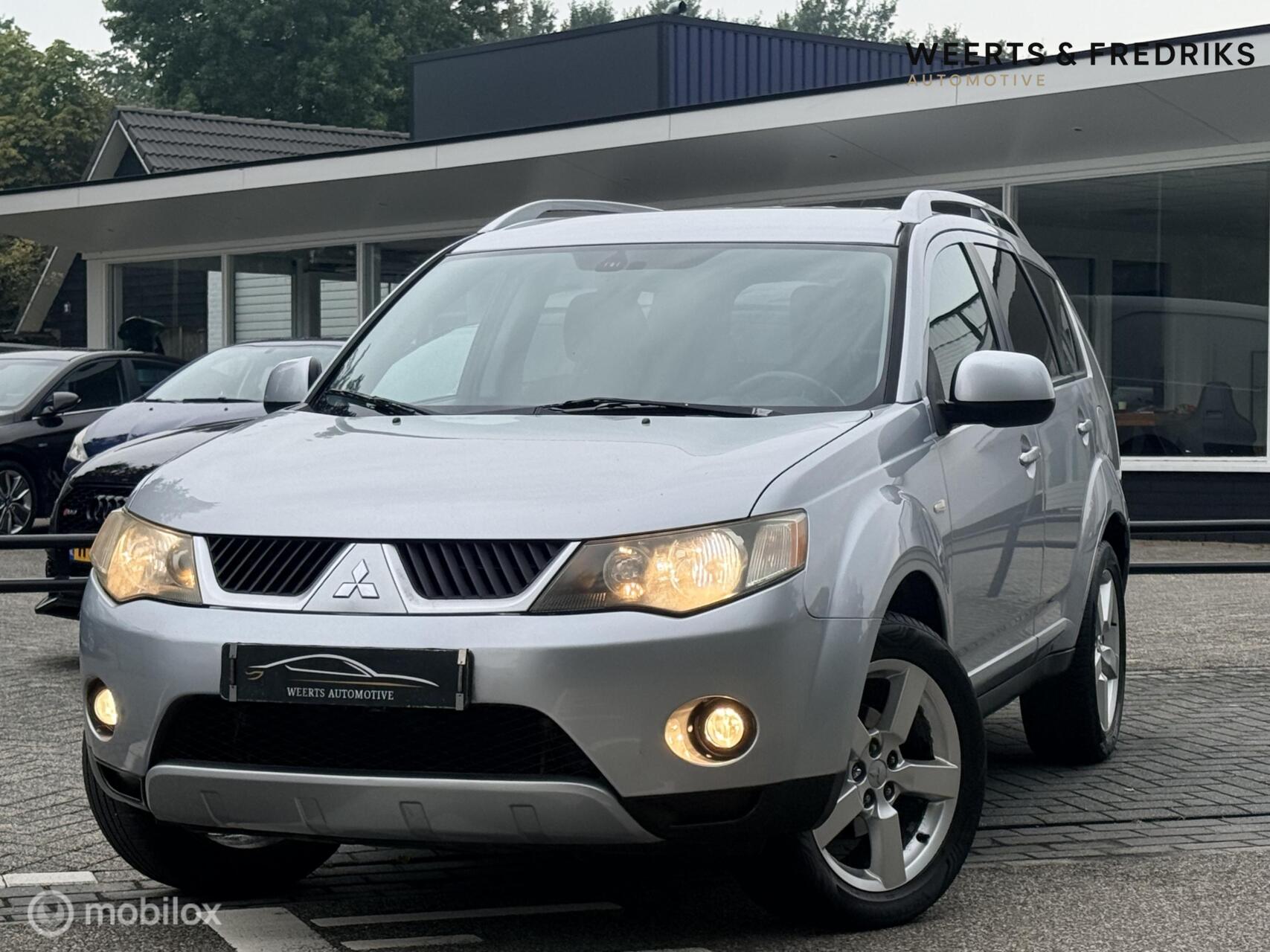 Mitsubishi Mitsubishi Outlander 2.4 Intense+ |AUT|4WD|7-persoons|NAP| 2008 - voorkant
