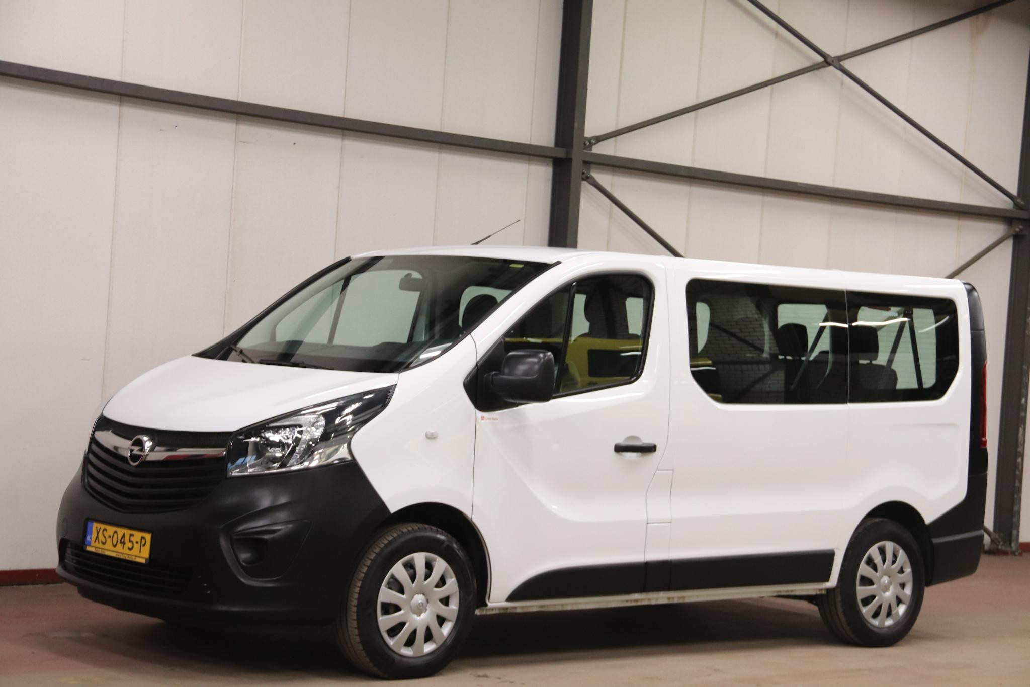 Opel Vivaro-b 1.6 CDTI PERSONEN VERVOER 9 PERSOONS PERSONENBUS 2019 - voorkant