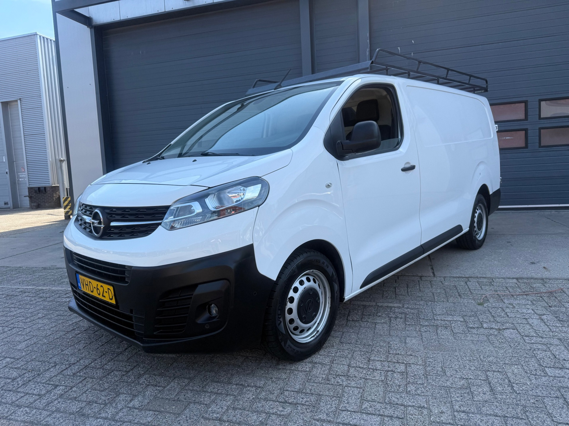 Opel Vivaro 2.0 CDTI L3H1 DC Edition 2020 - voorkant