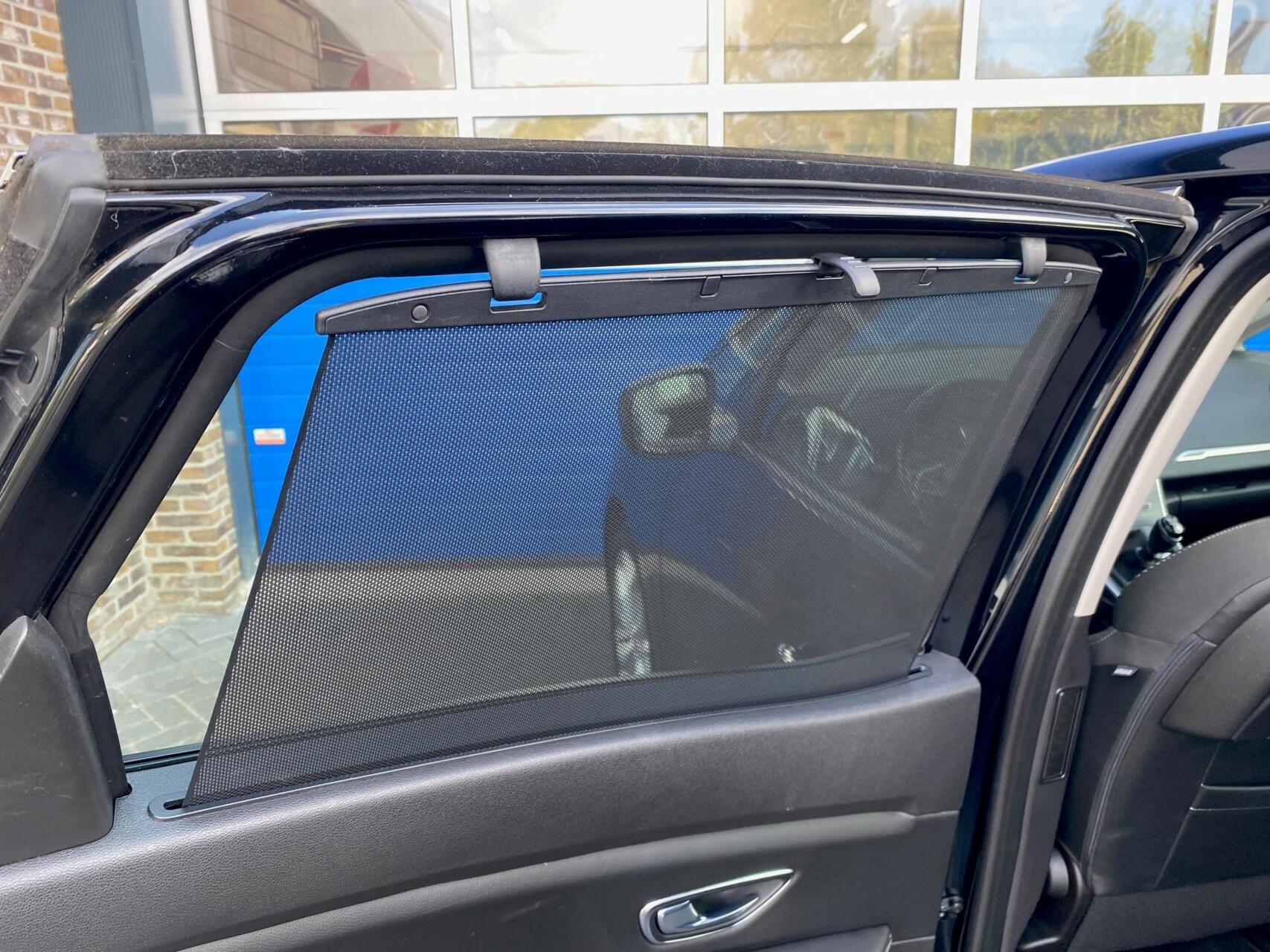 Foto van Renault Scenic Hybrid Assist