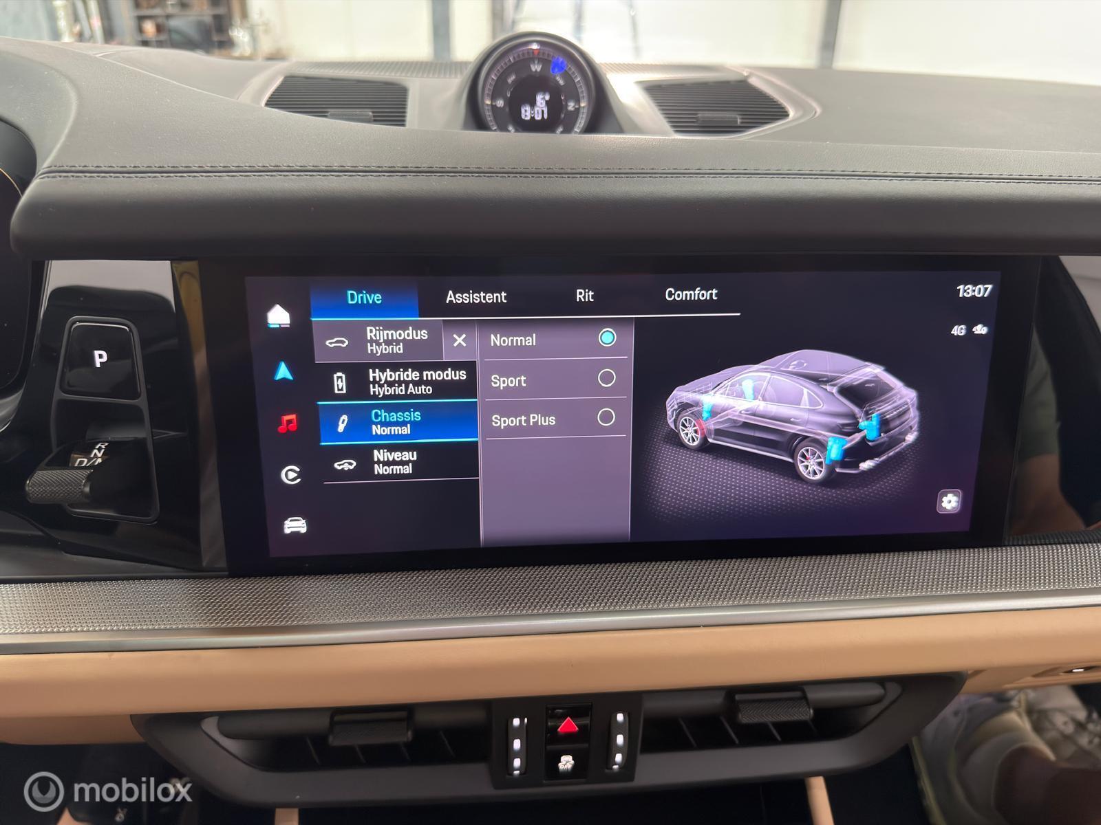 Foto van Porsche Cayenne E-hybrid