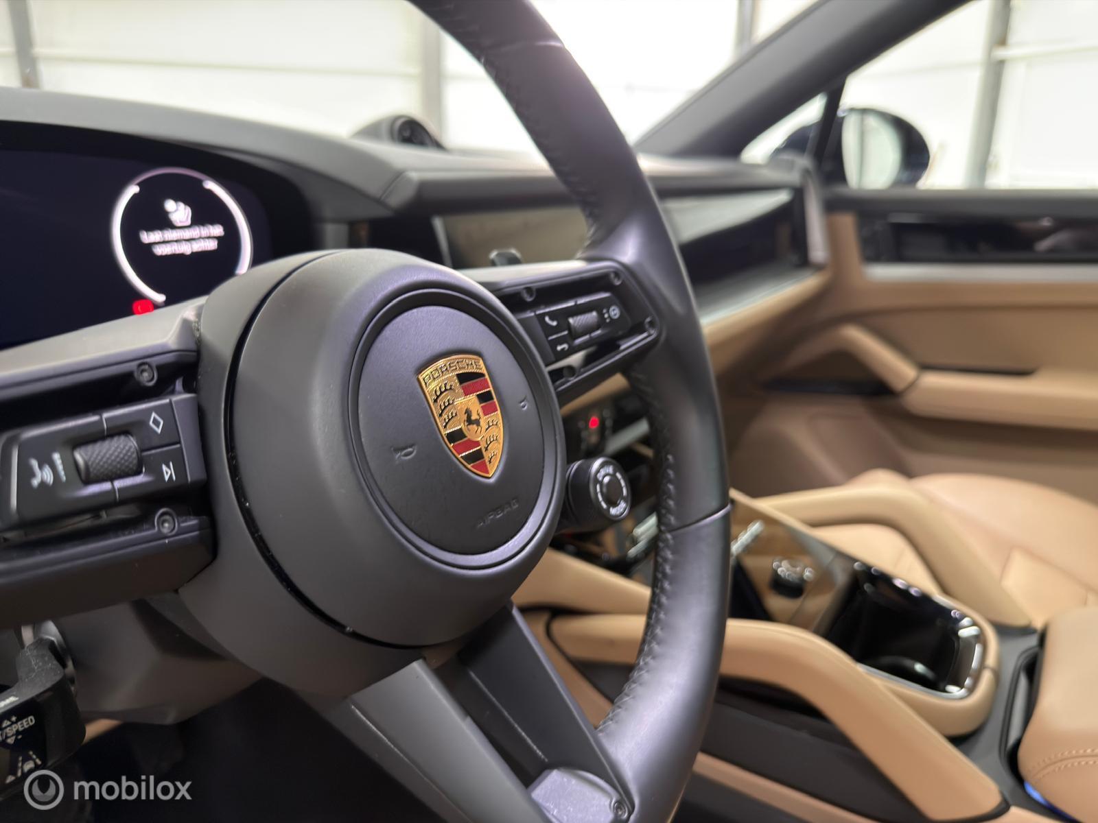 Foto van Porsche Cayenne E-hybrid