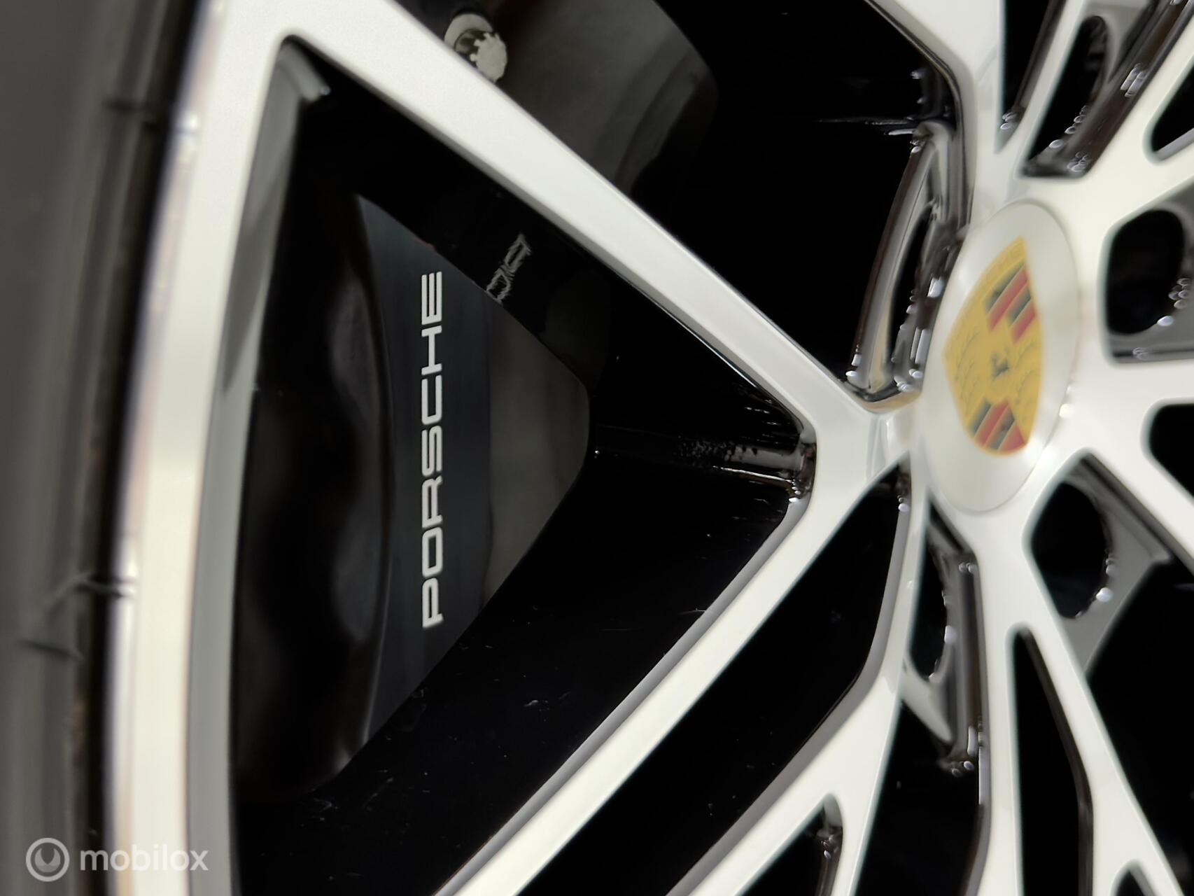 Foto van Porsche Cayenne E-hybrid