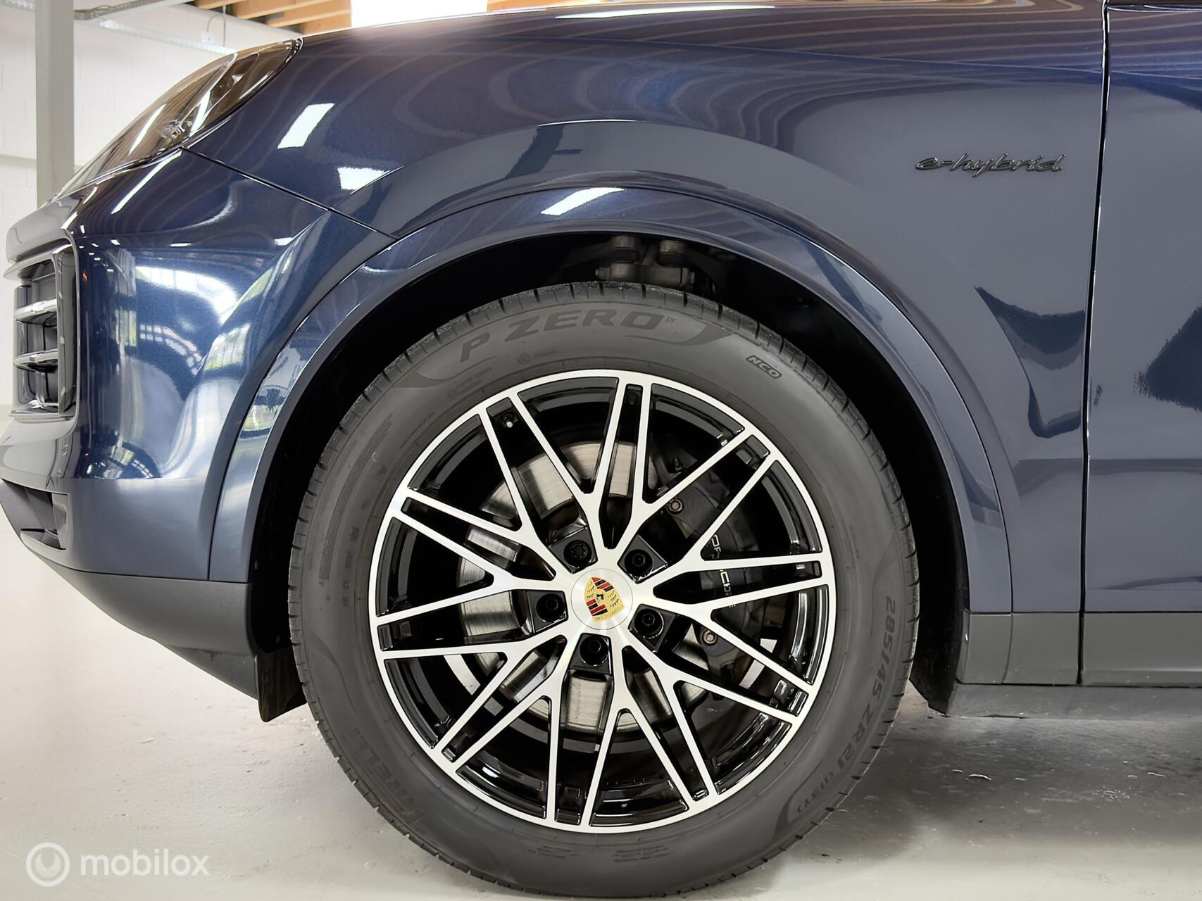 Foto van Porsche Cayenne E-hybrid