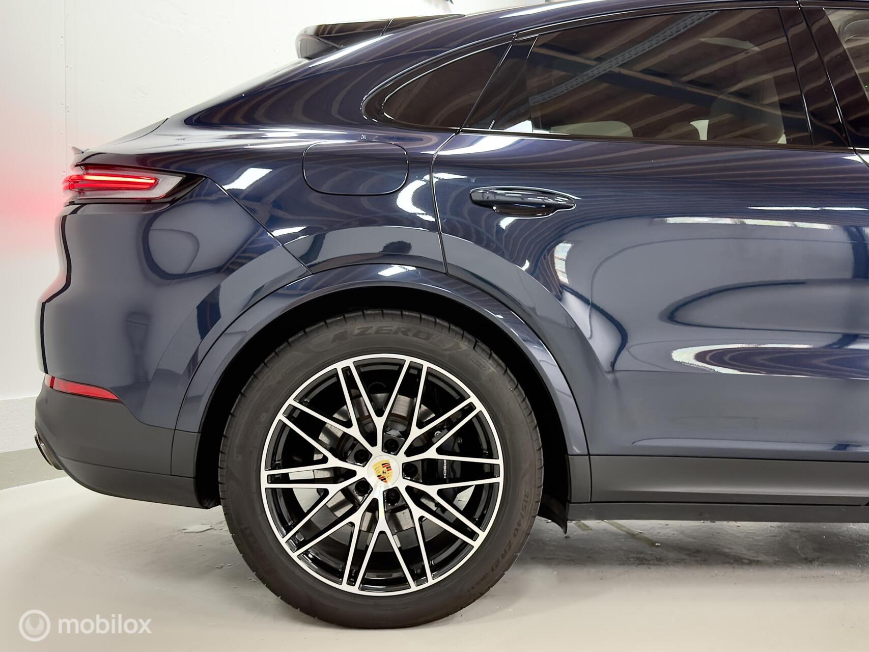 Foto van Porsche Cayenne E-hybrid