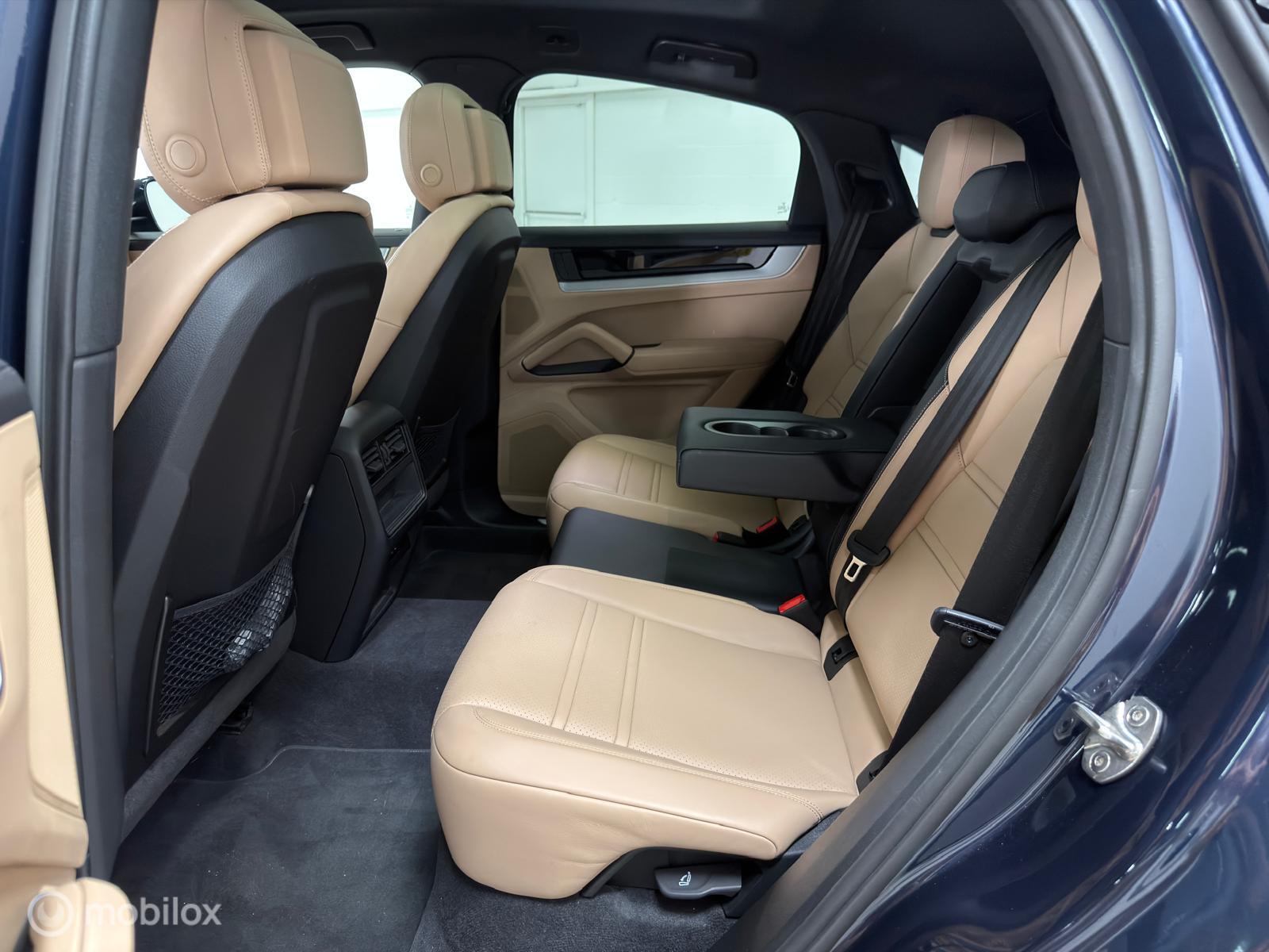 Foto van Porsche Cayenne E-hybrid