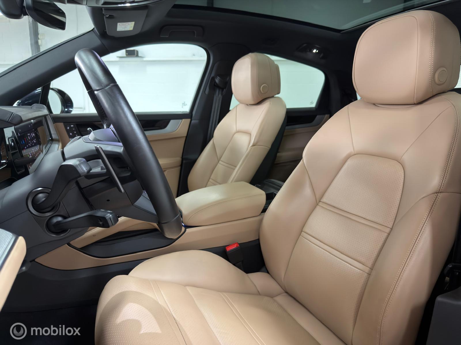 Foto van Porsche Cayenne E-hybrid