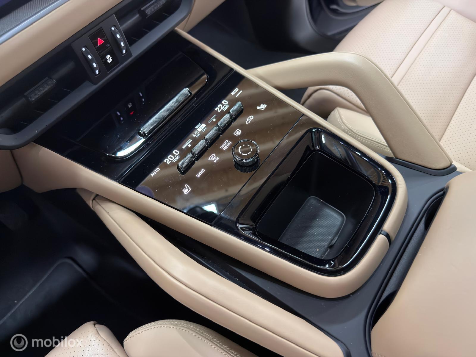 Foto van Porsche Cayenne E-hybrid