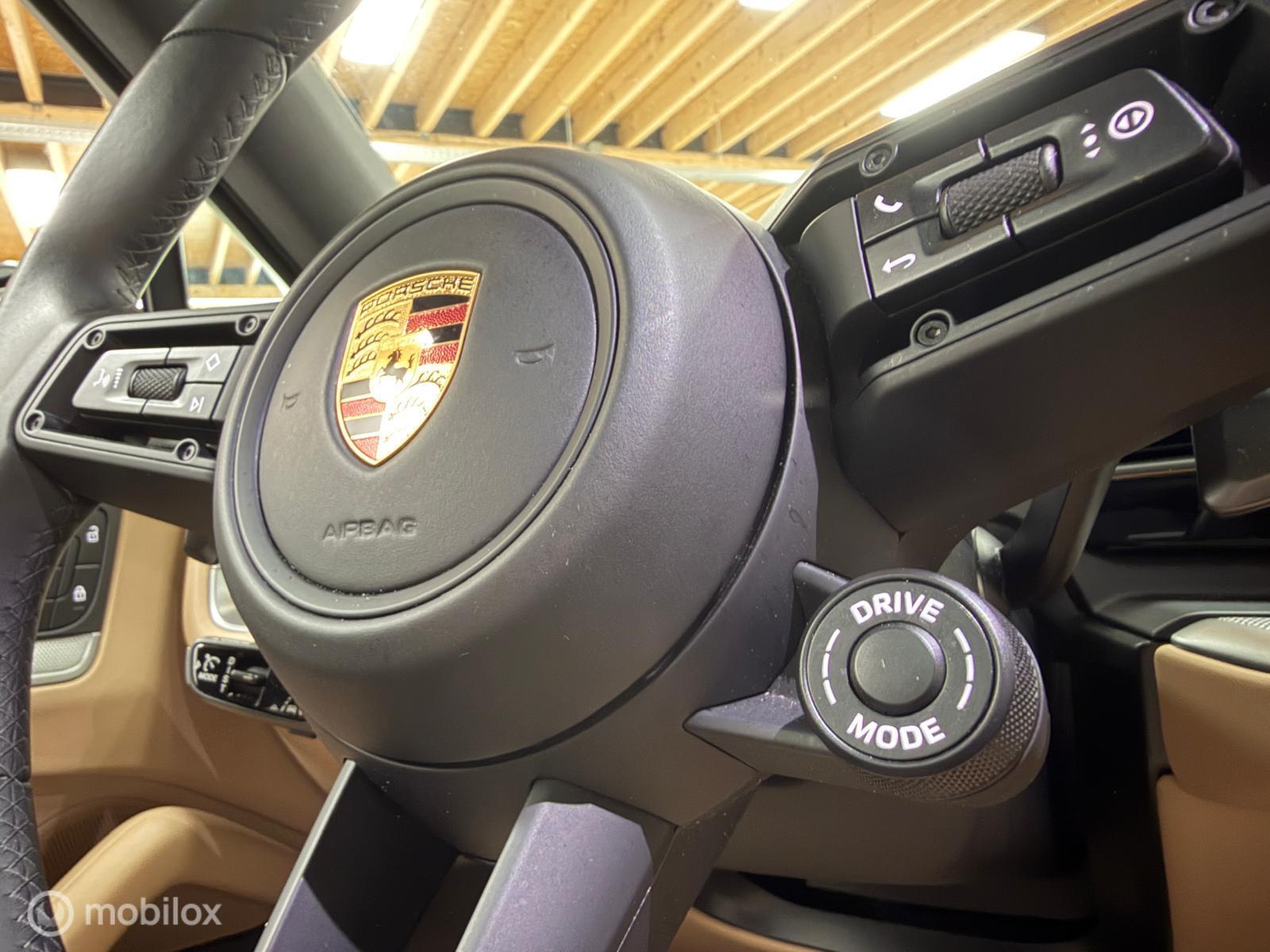 Foto van Porsche Cayenne E-hybrid