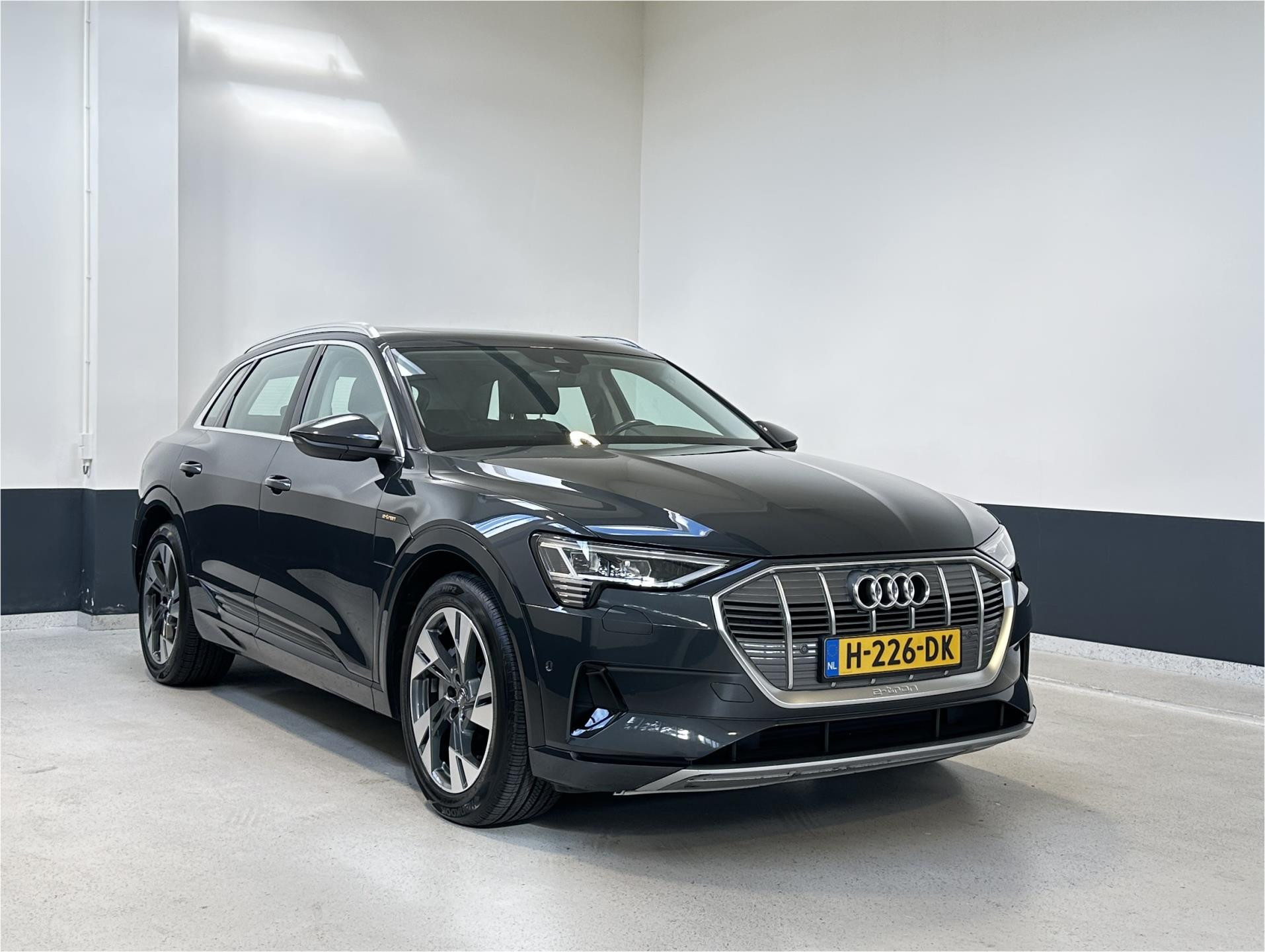 Audi E-tron 50 quattro Launch edition plus 2019 - voorkant