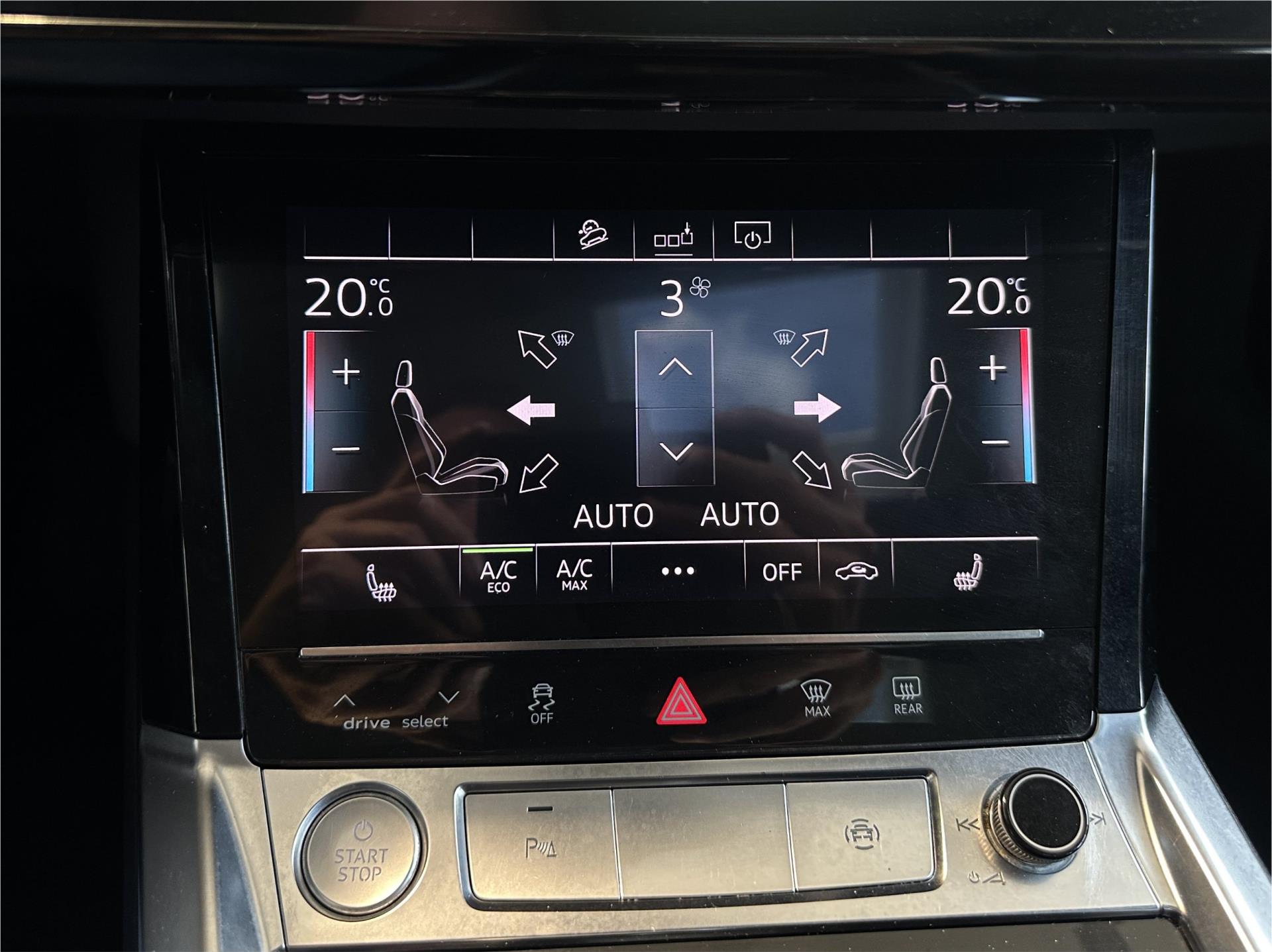 Foto van Audi E-tron