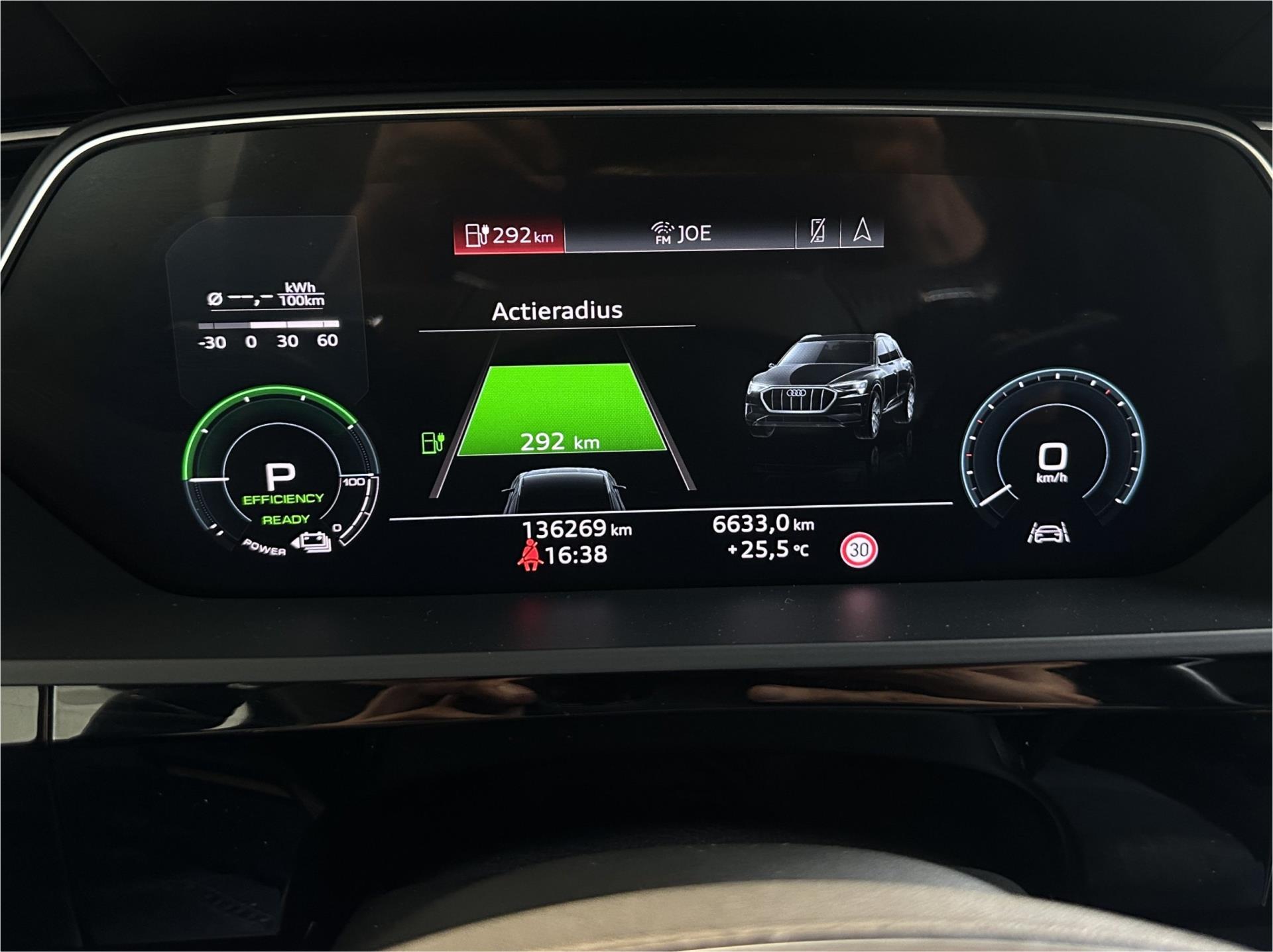 Foto van Audi E-tron