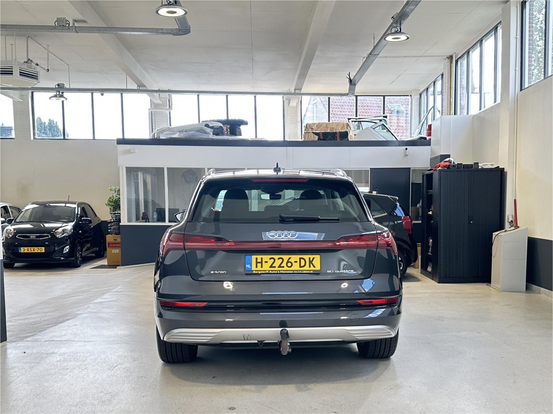 Foto van Audi E-tron