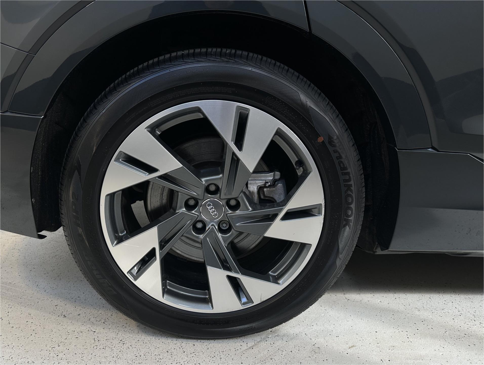 Foto van Audi E-tron