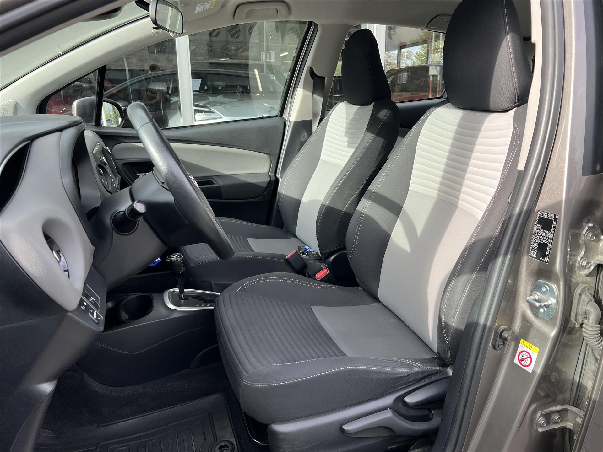 Foto van Toyota Toyota Yaris Hybrid
