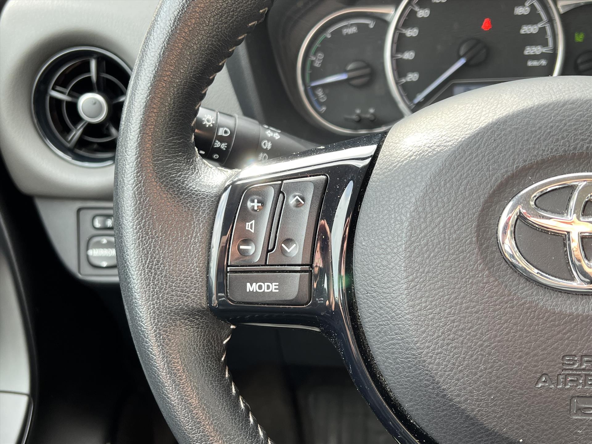 Foto van Toyota Toyota Yaris Hybrid