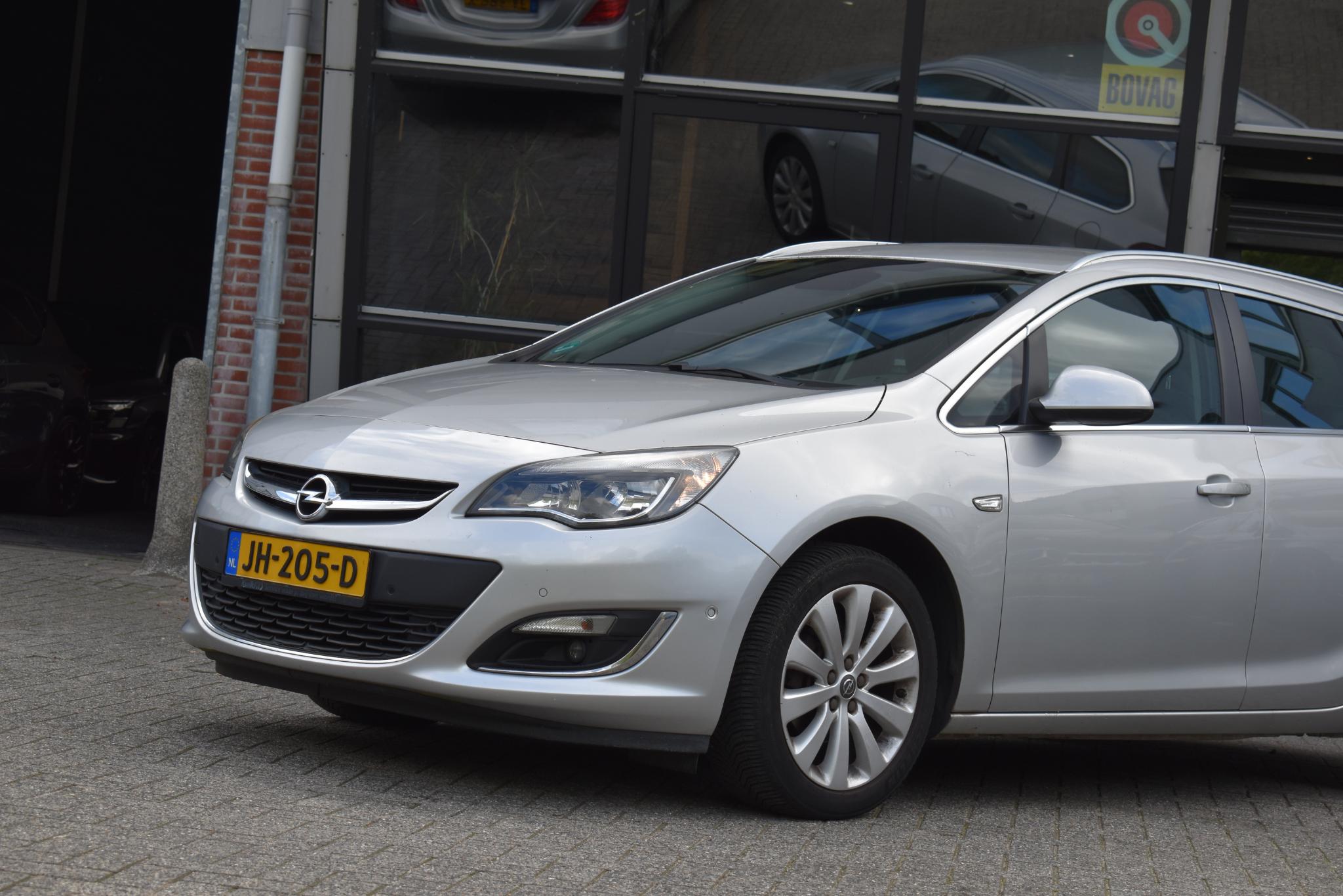 Foto van Opel Astra Sports Tourer