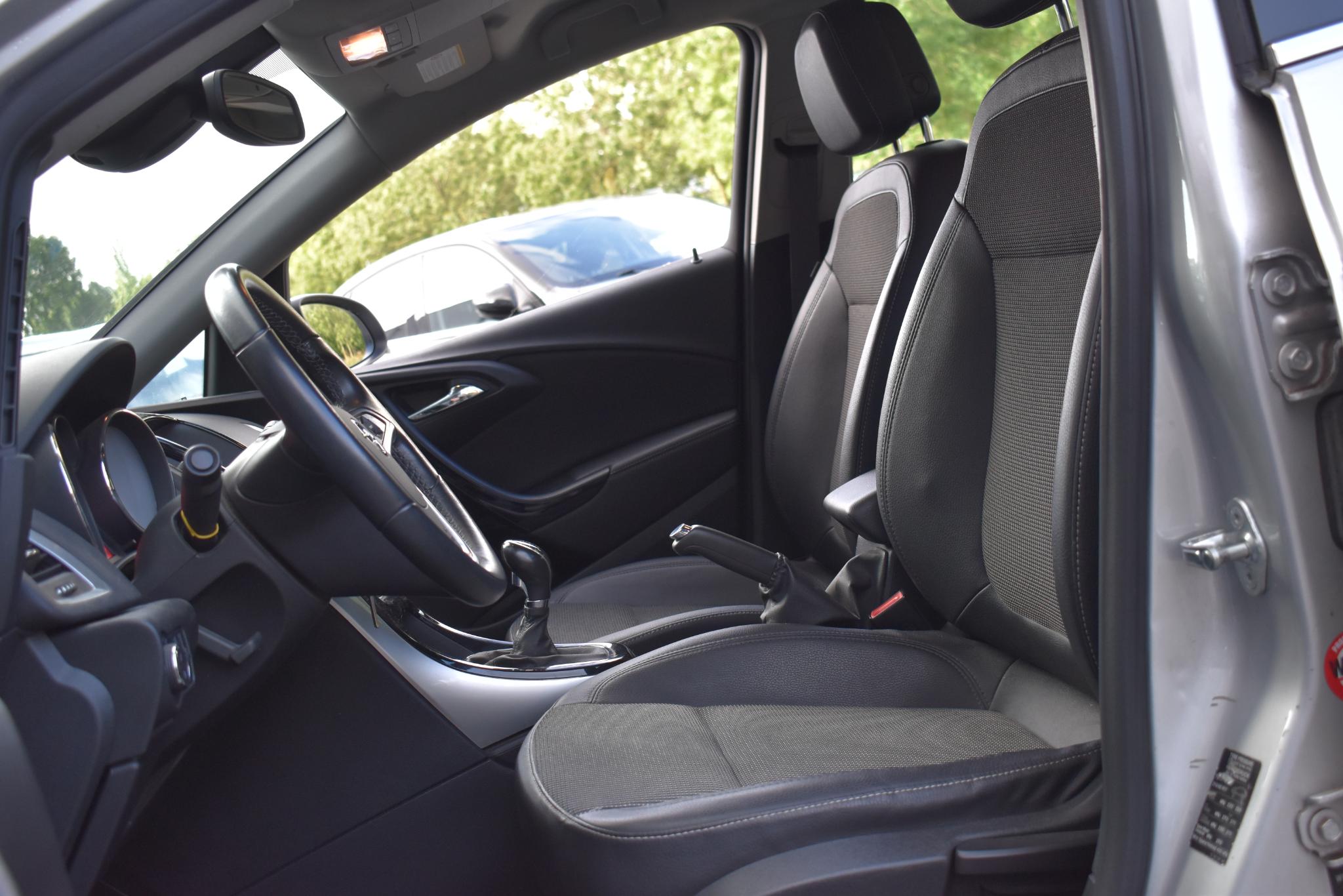 Foto van Opel Astra Sports Tourer