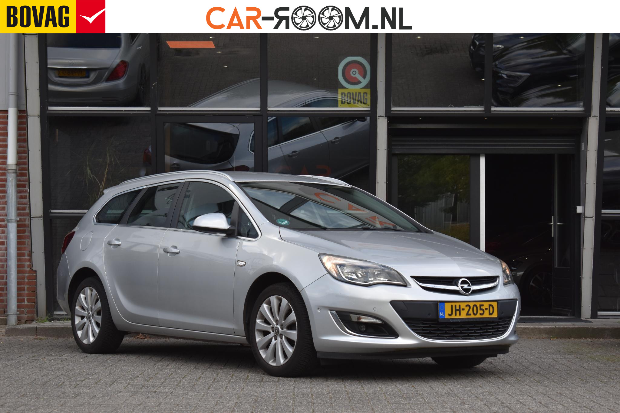 Opel Astra Sports Tourer 1.4 Turbo Sport 2014 - voorkant