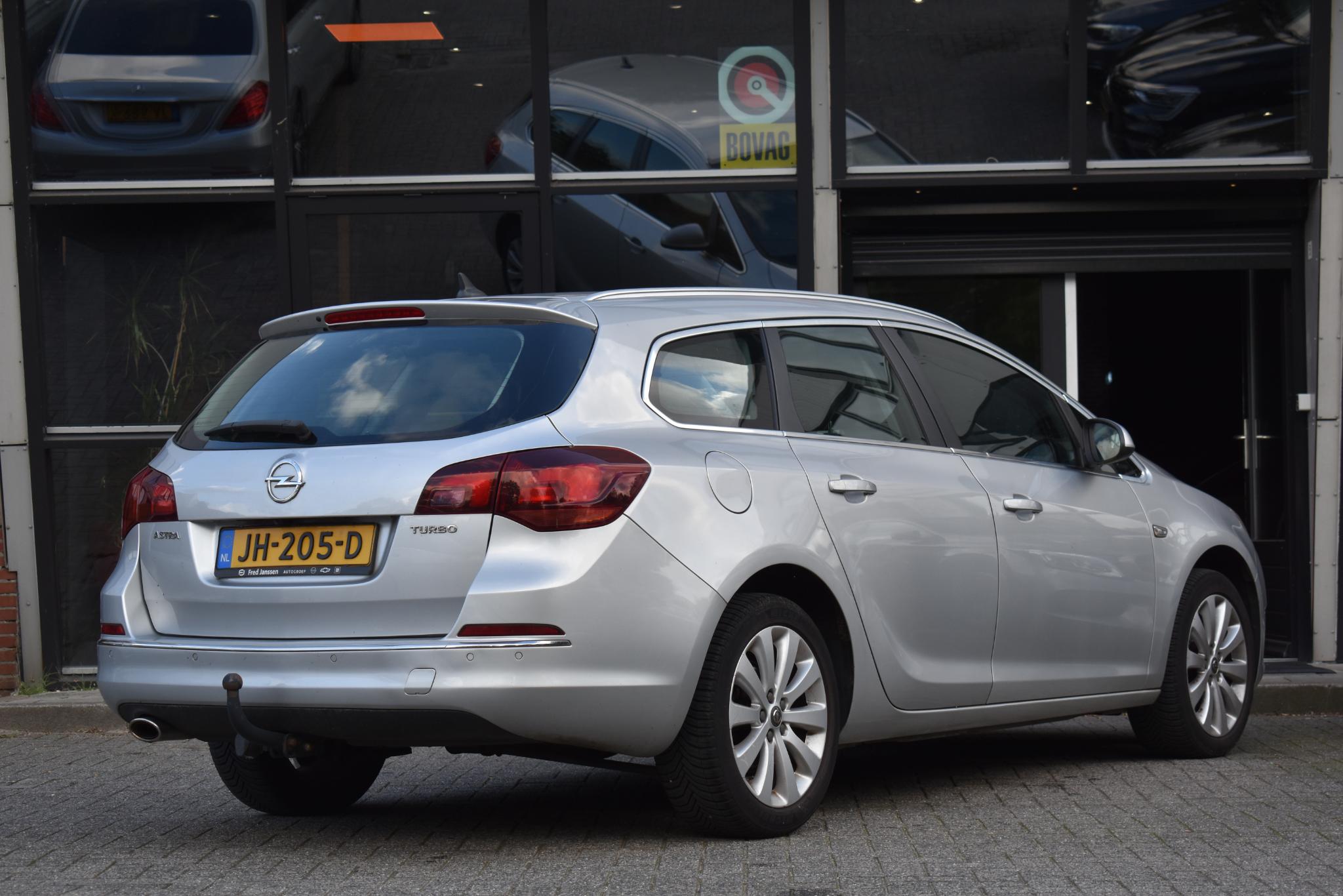 Foto van Opel Astra Sports Tourer