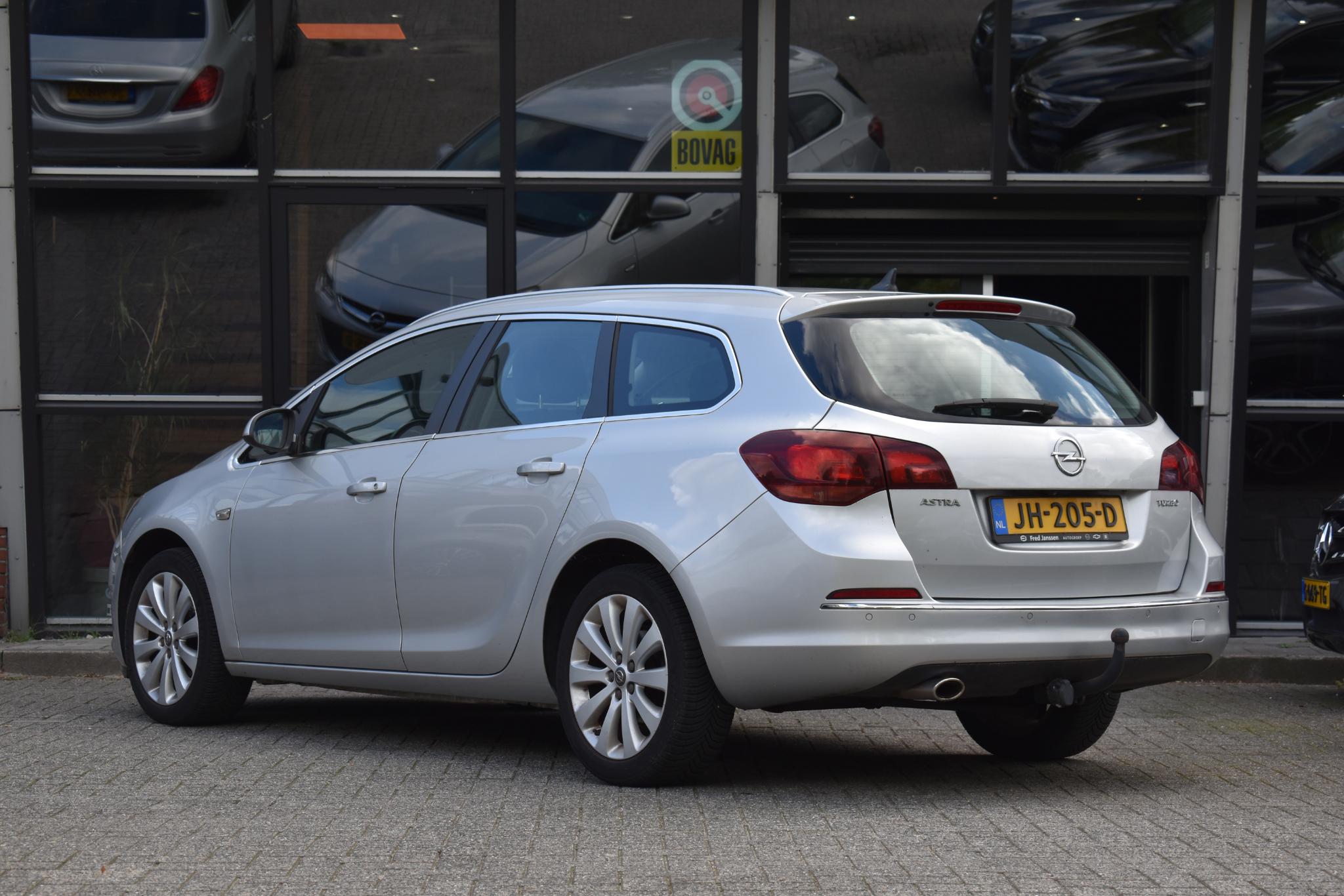 Foto van Opel Astra Sports Tourer